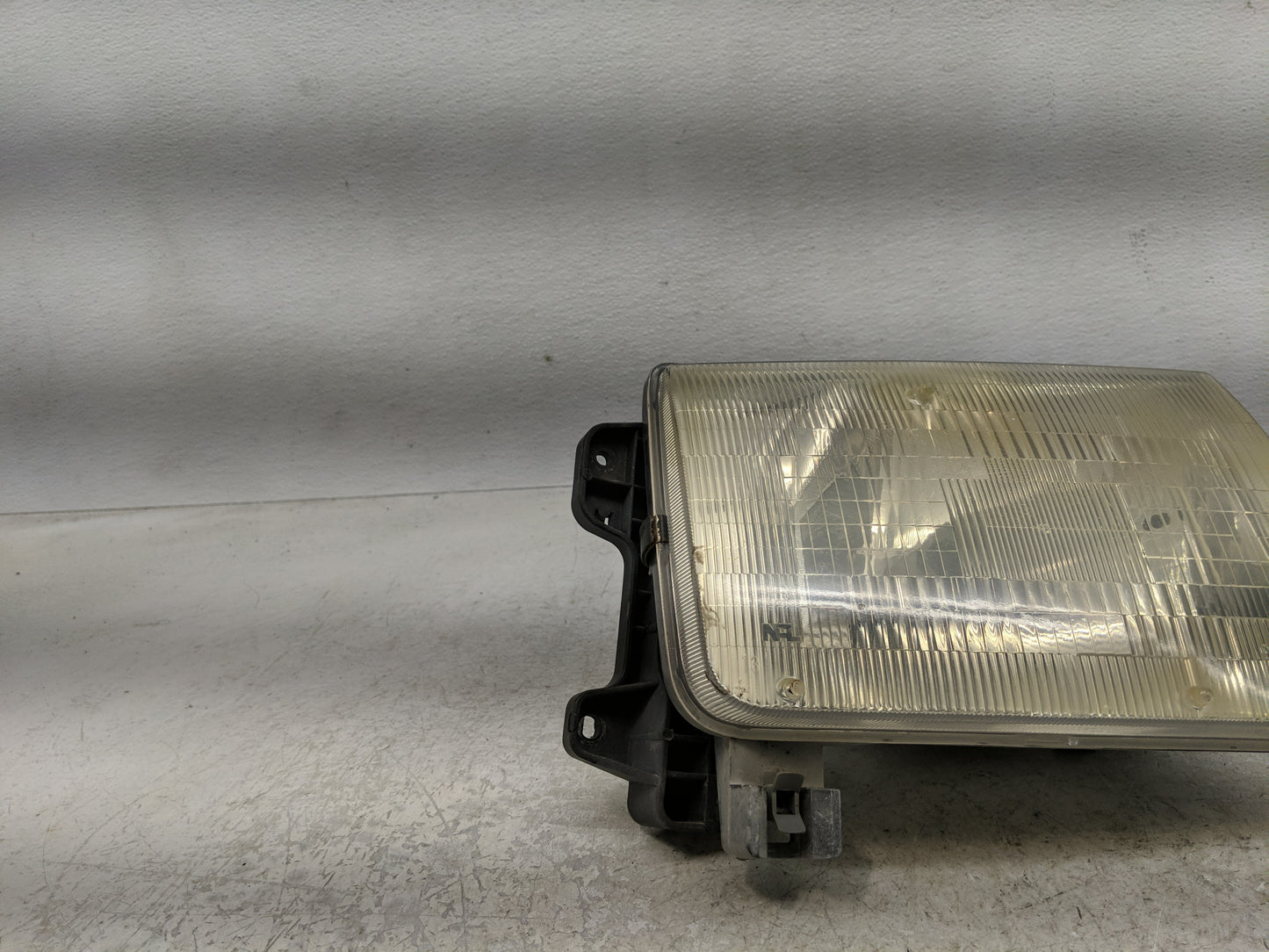 2000-2001 Nissan Xterra Passenger Right Oem Head Light Headlight Lamp - Oemusedautoparts1.com