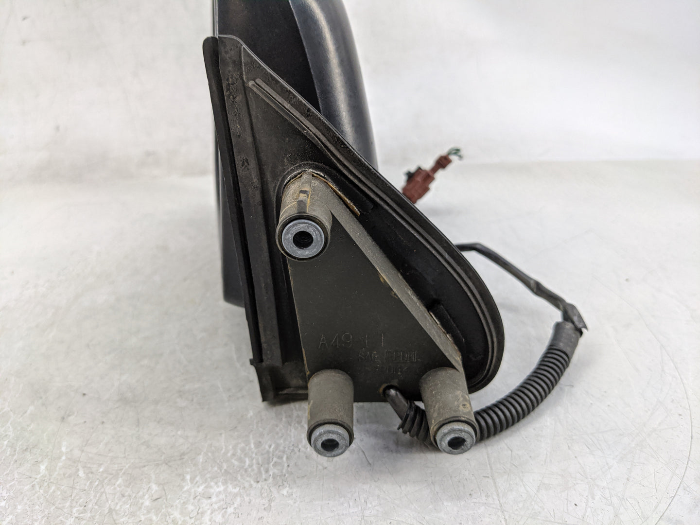 2000-2004 Nissan Xterra Driver Side View Mirror - Left Door Mirror OEM Used - Oemusedautoparts1.com