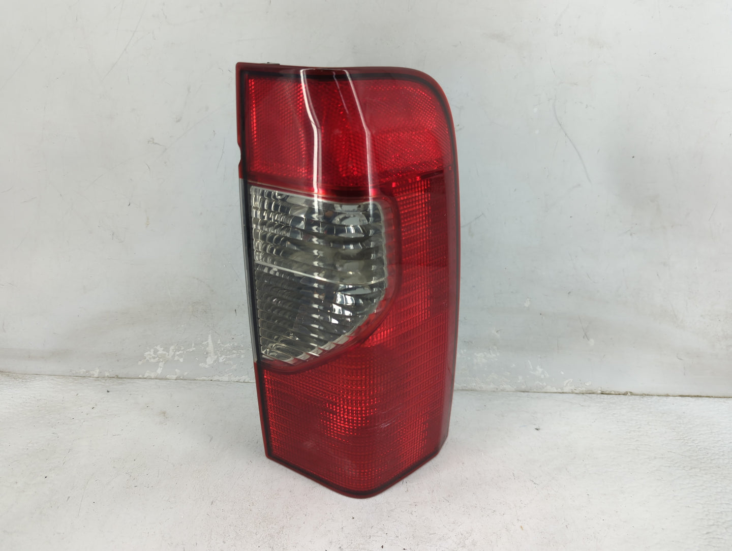 2000-2001 Nissan Xterra Tail Light Assembly Passenger Right OEM Fits Fits 2000 2001 OEM Used Auto Parts - Oemusedautoparts1.