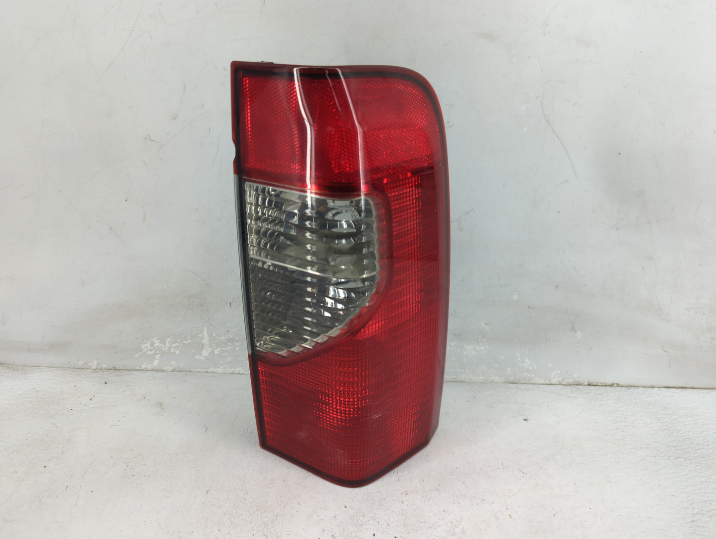 2000-2001 Nissan Xterra Tail Light Assembly Passenger Right OEM Fits Fits 2000 2001 OEM Used Auto Parts - Oemusedautoparts1.