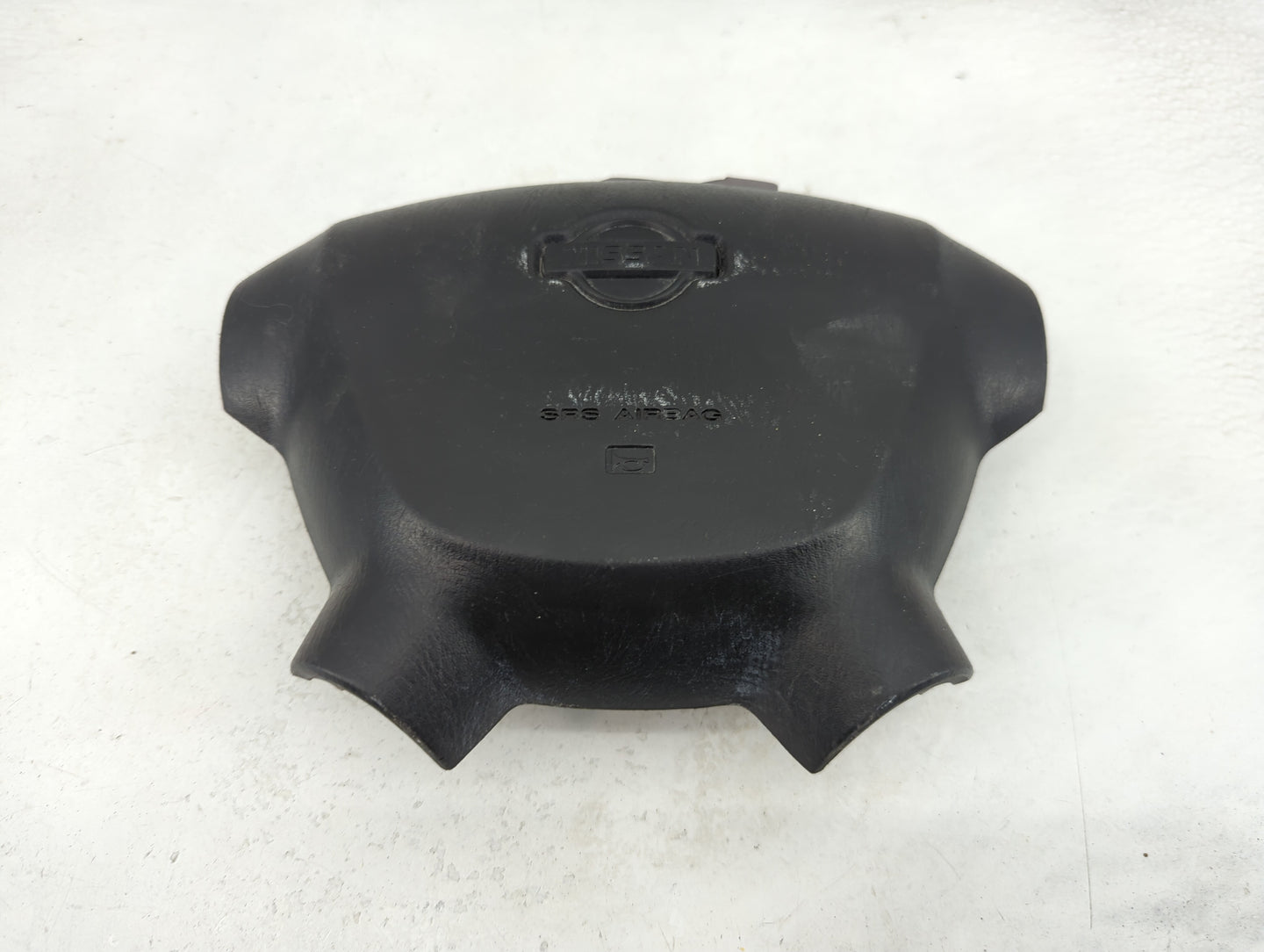 2001 Nissan Xterra Air Bag Driver Left Steering Wheel Mounted Black - Oemusedautoparts1.com