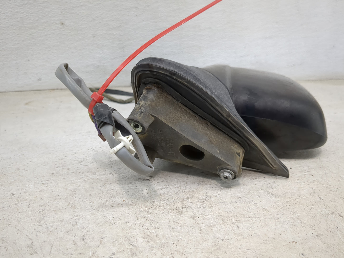 2000-2004 Nissan Xterra Passenger Side View Mirror - Right Door Mirror OEM Used - Oemusedautoparts1.com