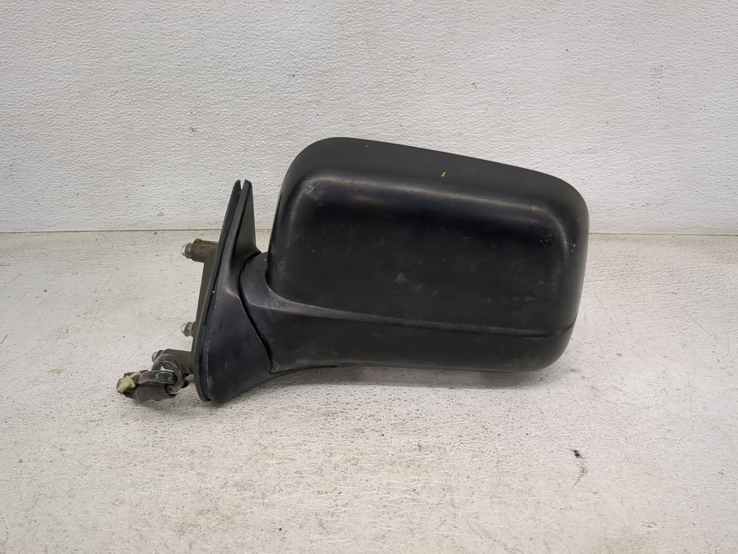 2000-2004 Nissan Xterra Driver Side View Mirror - Left Door Mirror OEM Used - Oemusedautoparts1.com