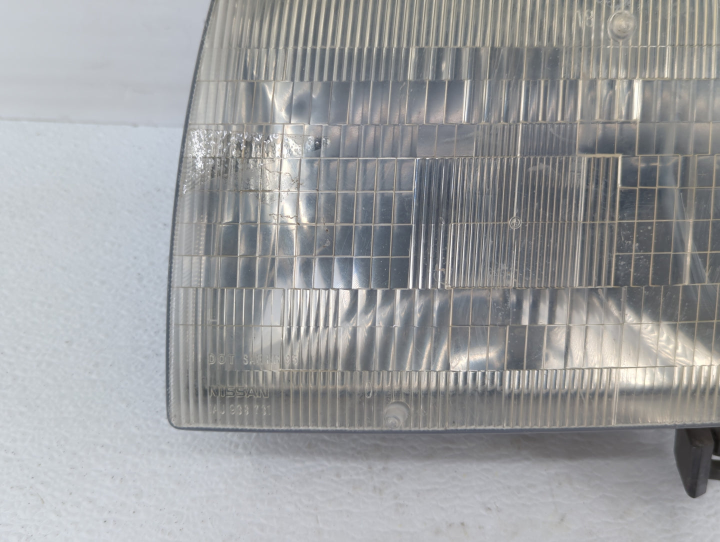 2000-2001 Nissan Xterra Driver Left Oem Head Light Headlight Lamp - Oemusedautoparts1.com