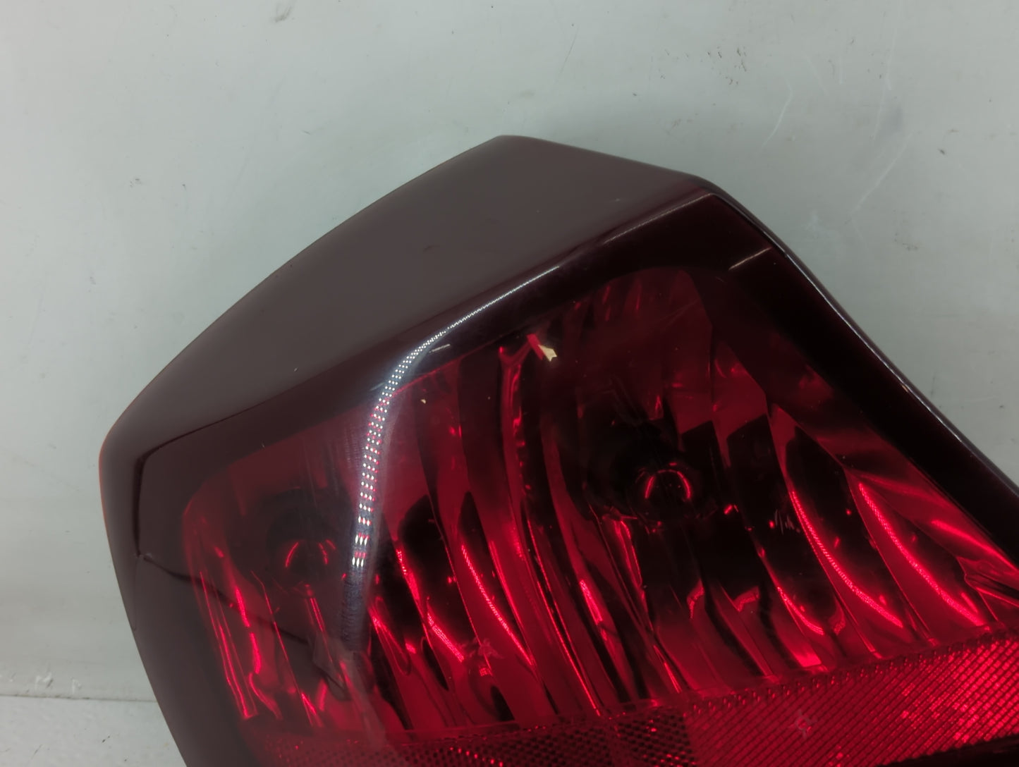 2001-2003 Oldsmobile Aurora Tail Light Assembly Driver Left OEM Fits Fits 2001 2002 2003 OEM Used Auto Parts - Oemusedautopa