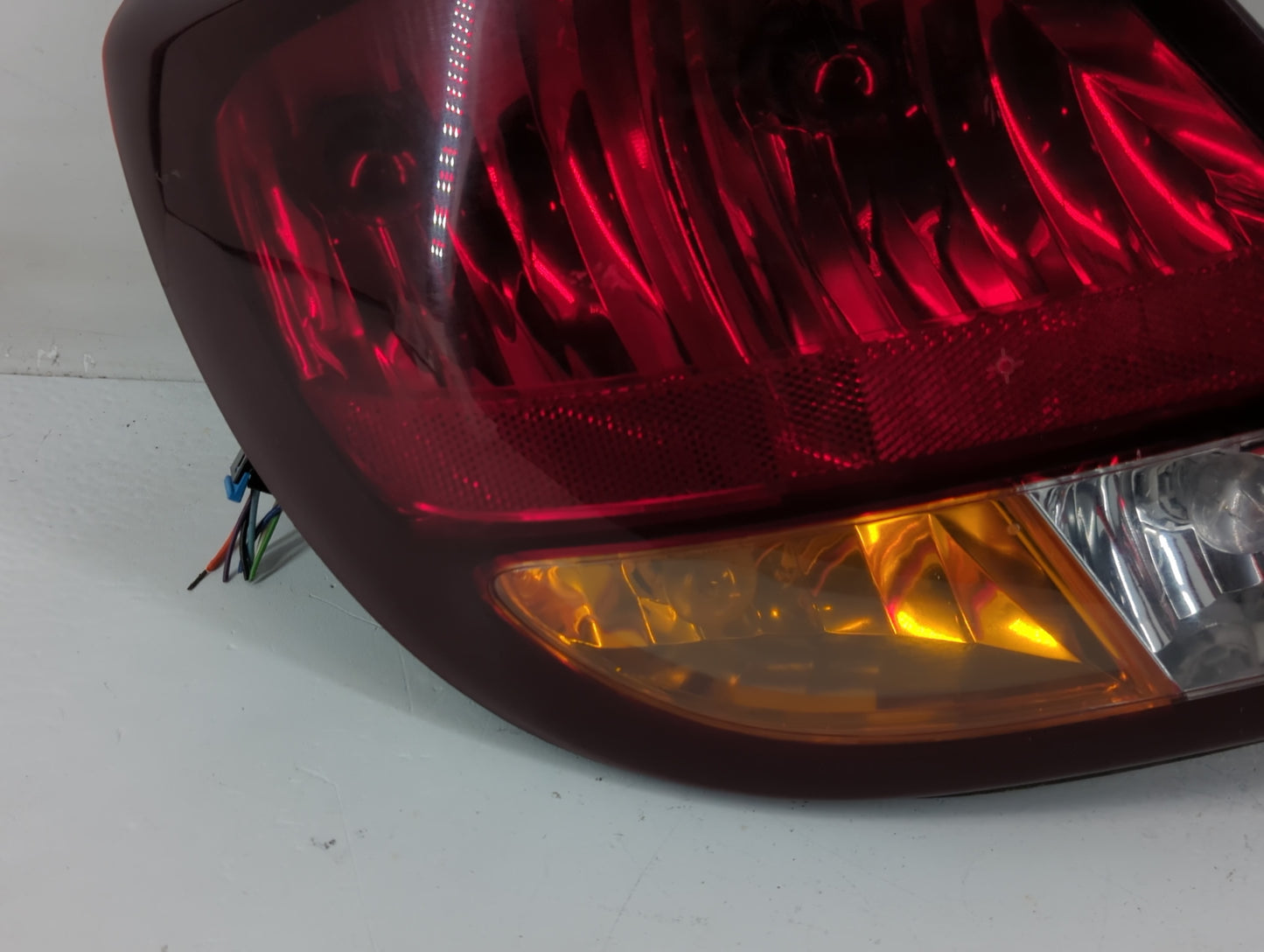 2001-2003 Oldsmobile Aurora Tail Light Assembly Driver Left OEM Fits Fits 2001 2002 2003 OEM Used Auto Parts - Oemusedautopa