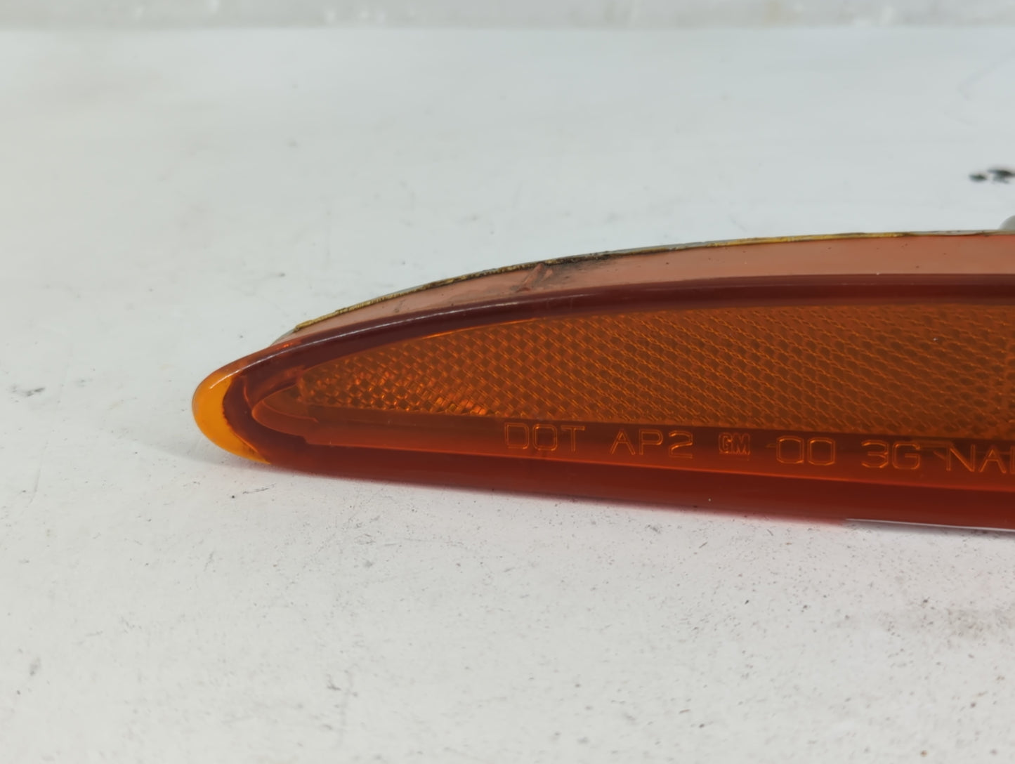 2001-2003 Oldsmobile Aurora Passenger Right Oem Front Light Lamp - Oemusedautoparts1.com