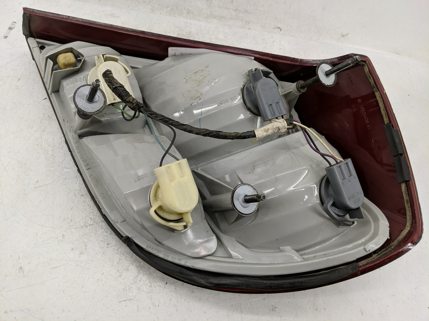 2001-2003 Oldsmobile Aurora Tail Light Assembly Driver Left OEM Fits Fits 2001 2002 2003 OEM Used Auto Parts - Oemusedautopa