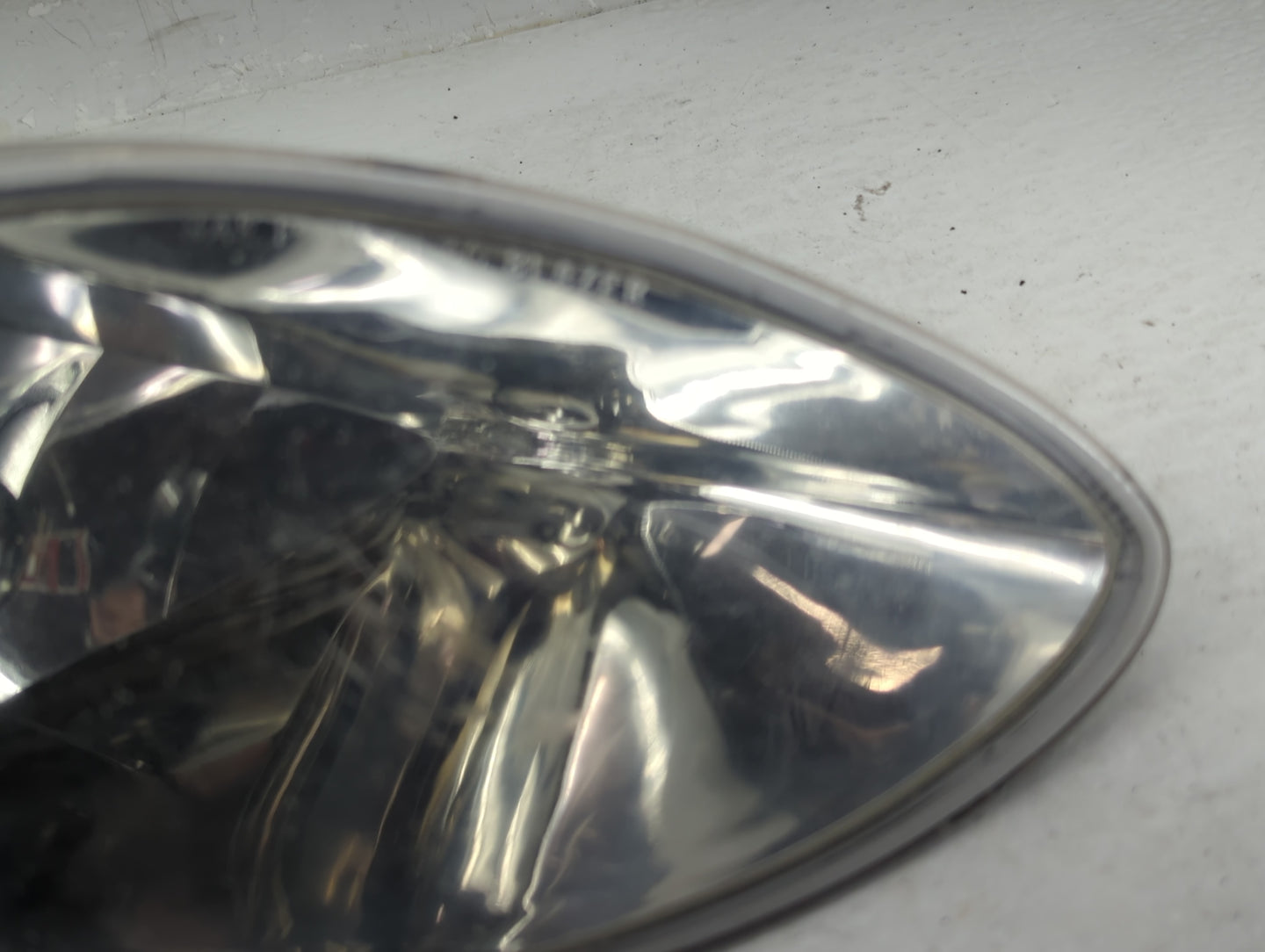 2001-2003 Oldsmobile Aurora Passenger Right Oem Front Light Lamp - Oemusedautoparts1.com