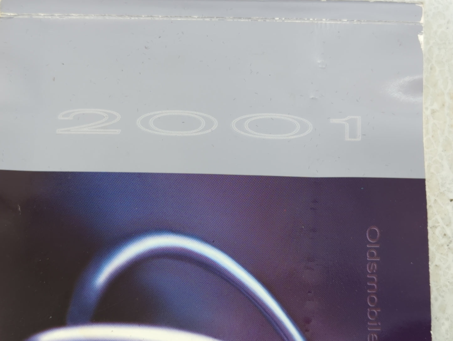 2001 Oldsmobile Aurora Owners Manual Book Guide P/N:22618961 A OEM Used Auto Parts - Oemusedautoparts1.com