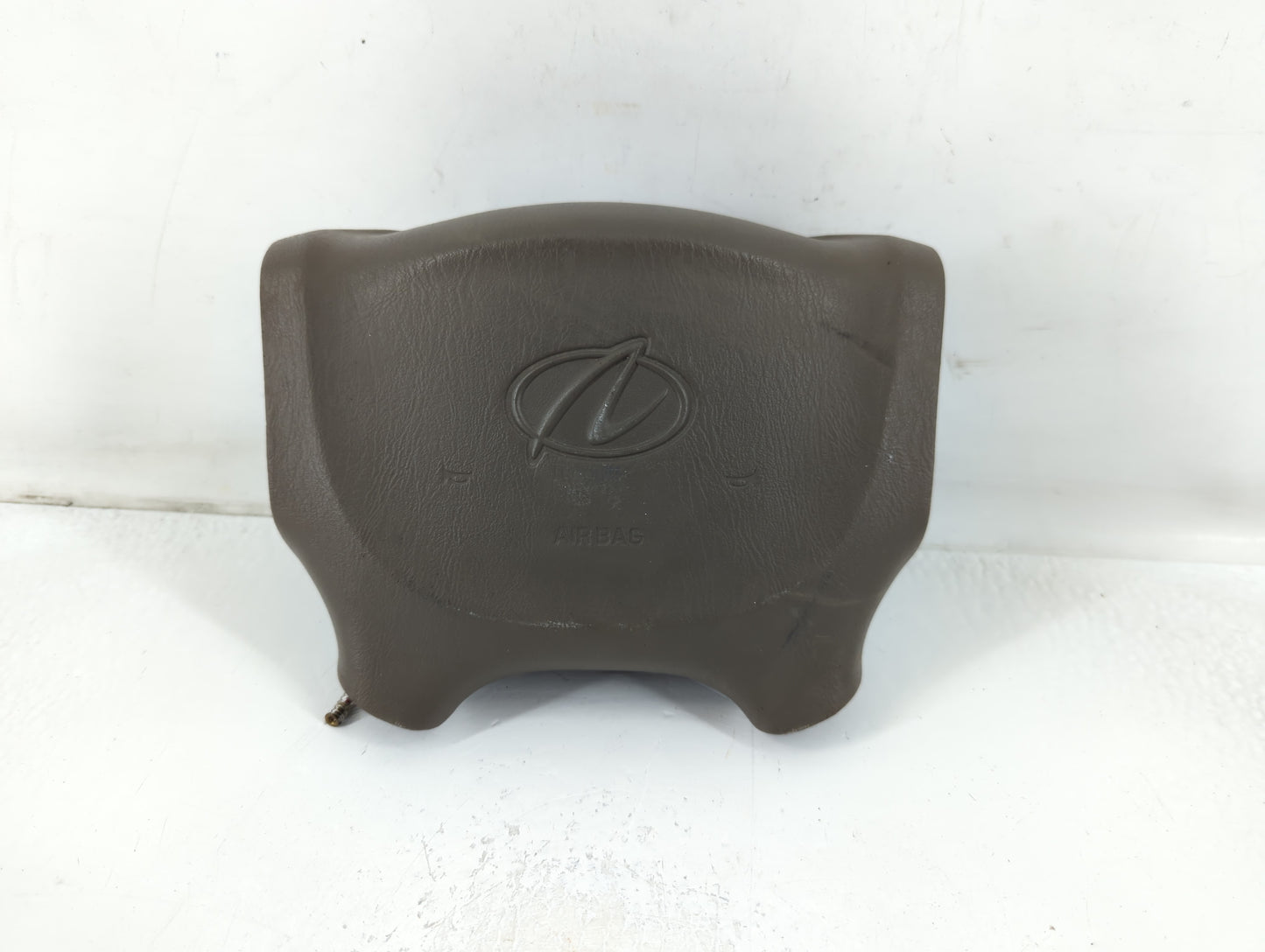 2001 Oldsmobile Aurora Air Bag Driver Left Steering Wheel Mounted P/N:AB3431Q2SP4W6Y Fits OEM Used Auto Parts - Oemusedautop