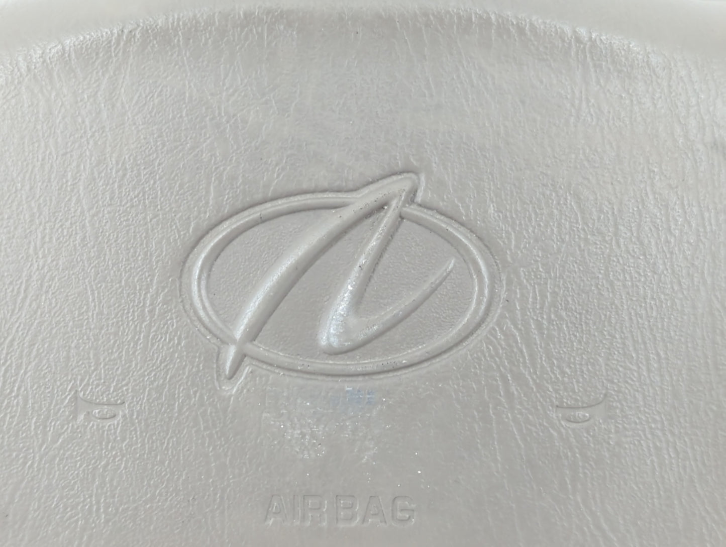 2001 Oldsmobile Aurora Air Bag Driver Left Steering Wheel Mounted P/N:AB3431Q2SP4W6Y Fits OEM Used Auto Parts - Oemusedautop