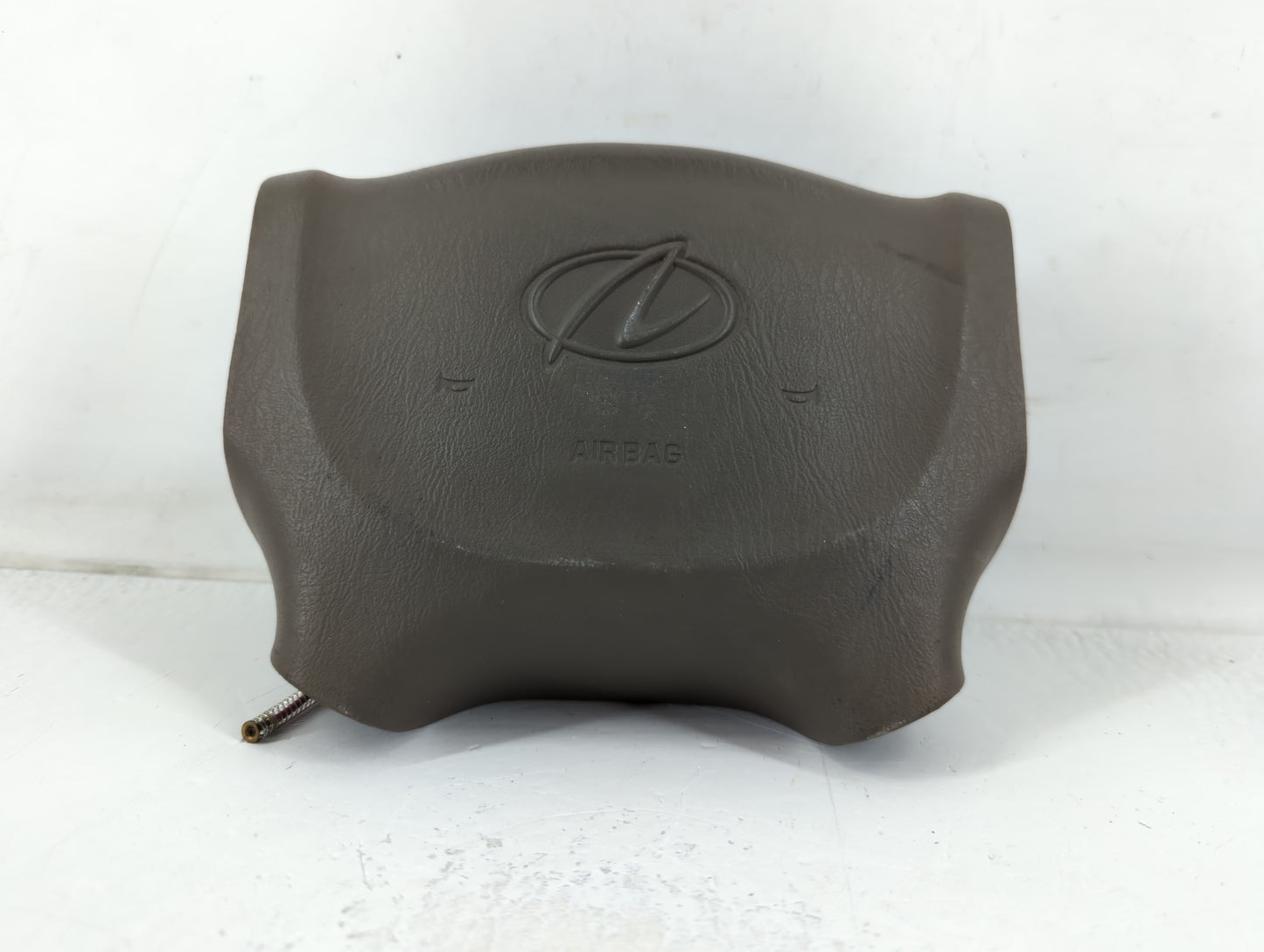 2001 Oldsmobile Aurora Air Bag Driver Left Steering Wheel Mounted P/N:AB3431Q2SP4W6Y Fits OEM Used Auto Parts - Oemusedautop