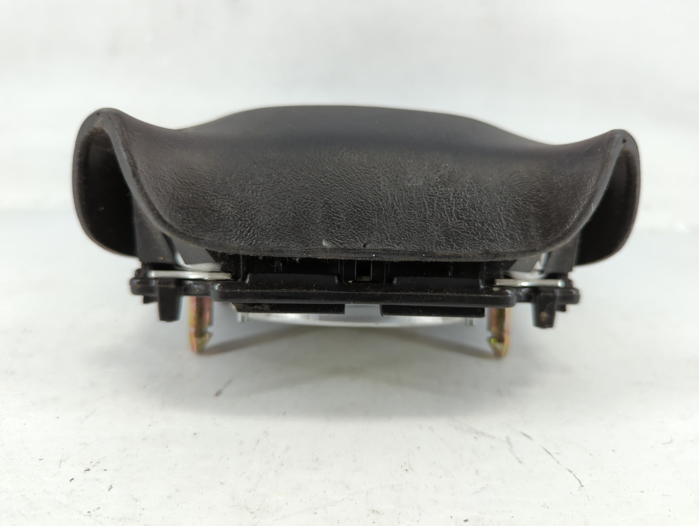 2000-2001 Oldsmobile Bravada Air Bag Driver Left Steering Wheel Mounted P/N:AB7243Q6URN7EL GWW L6D 3X A10 Fits Fits 2000 200
