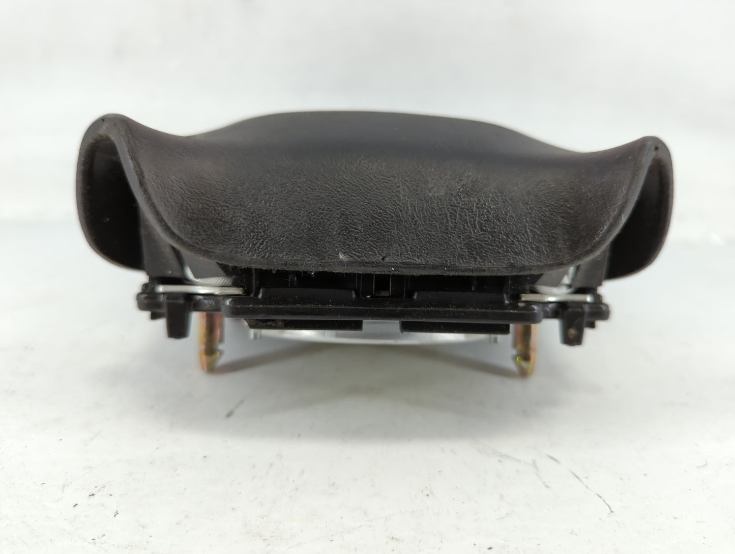 2000-2001 Oldsmobile Bravada Air Bag Driver Left Steering Wheel Mounted P/N:AB7243Q6URN7EL GWW L6D 3X A10 Fits Fits 2000 200
