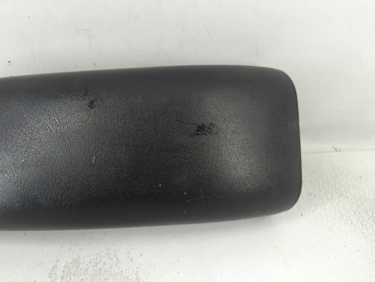 2001 Oldsmobile Bravado Center Console Armrest Cover Lid Fits OEM Used Auto Parts - Oemusedautoparts1.com