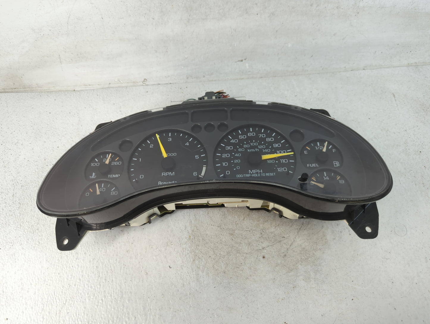 2001 Oldsmobile Bravado Instrument Cluster Speedometer Gauges P/N:09374225 50CWAXF801798277 Fits Fits 2000 OEM Used Auto Par