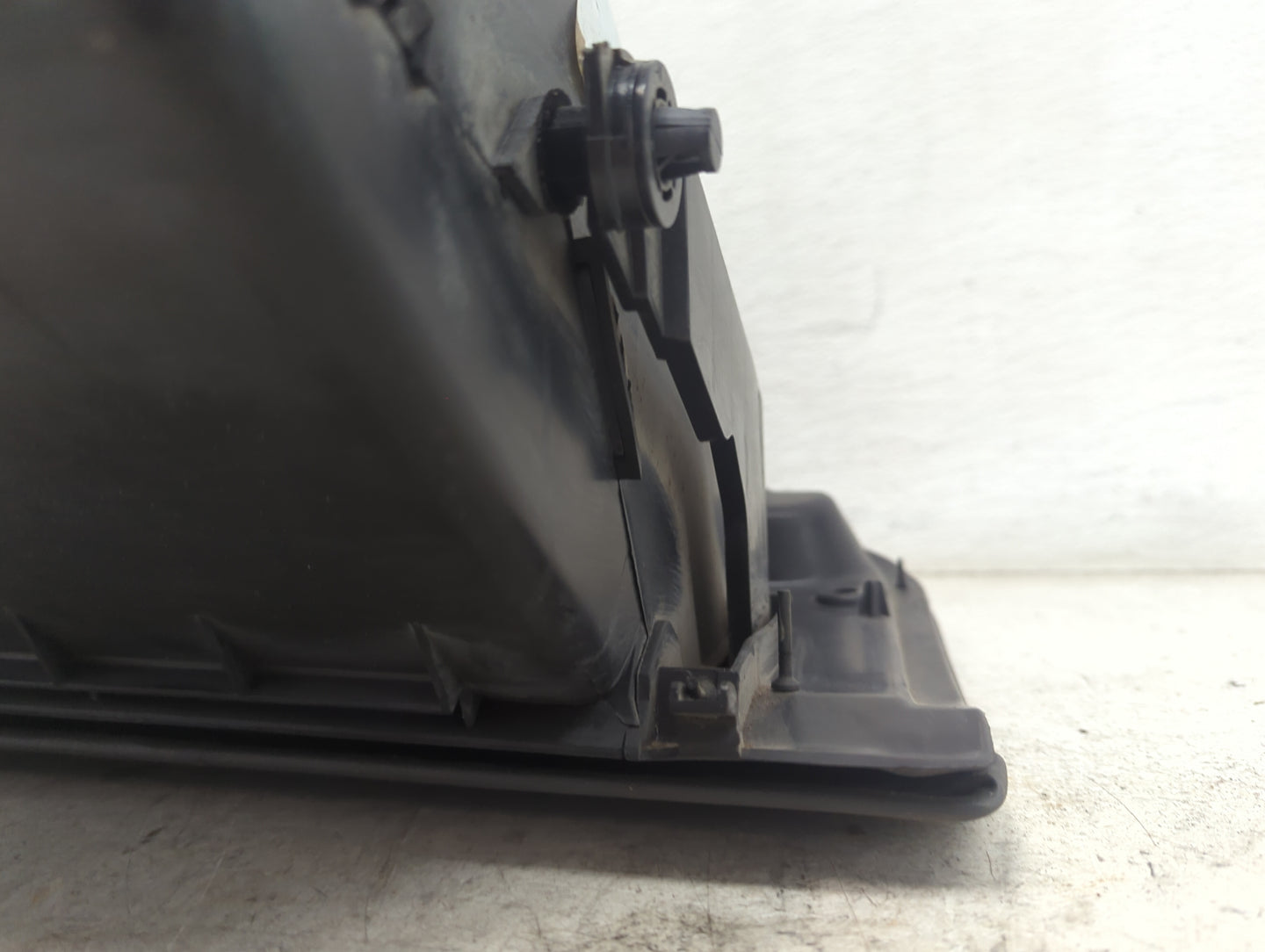2001 Pontiac Grand Am Passenger Glove Box Door Storage Compartment - Oemusedautoparts1.com