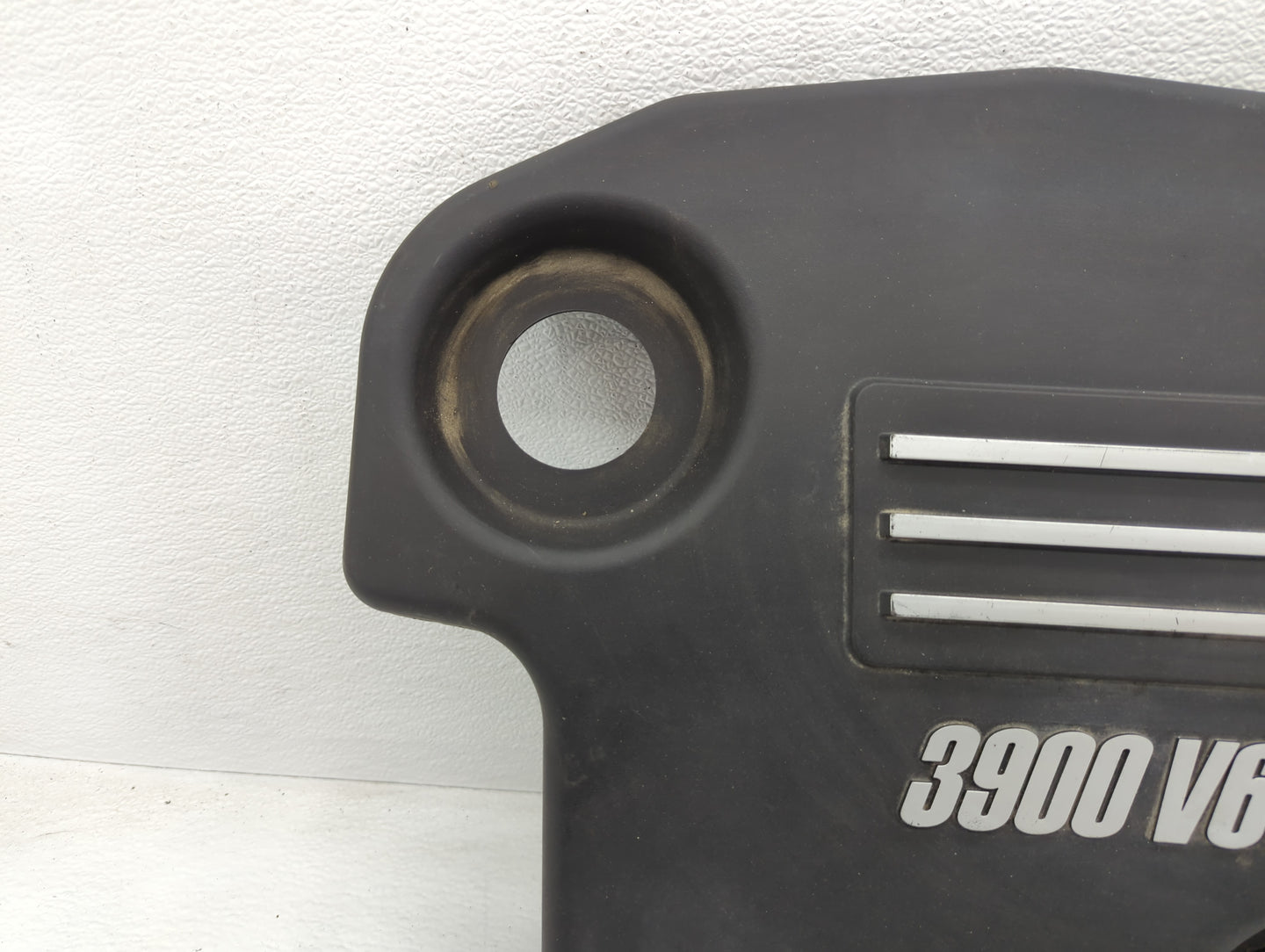 2001 Pontiac Grand Prix Engine Cover - Oemusedautoparts1.com