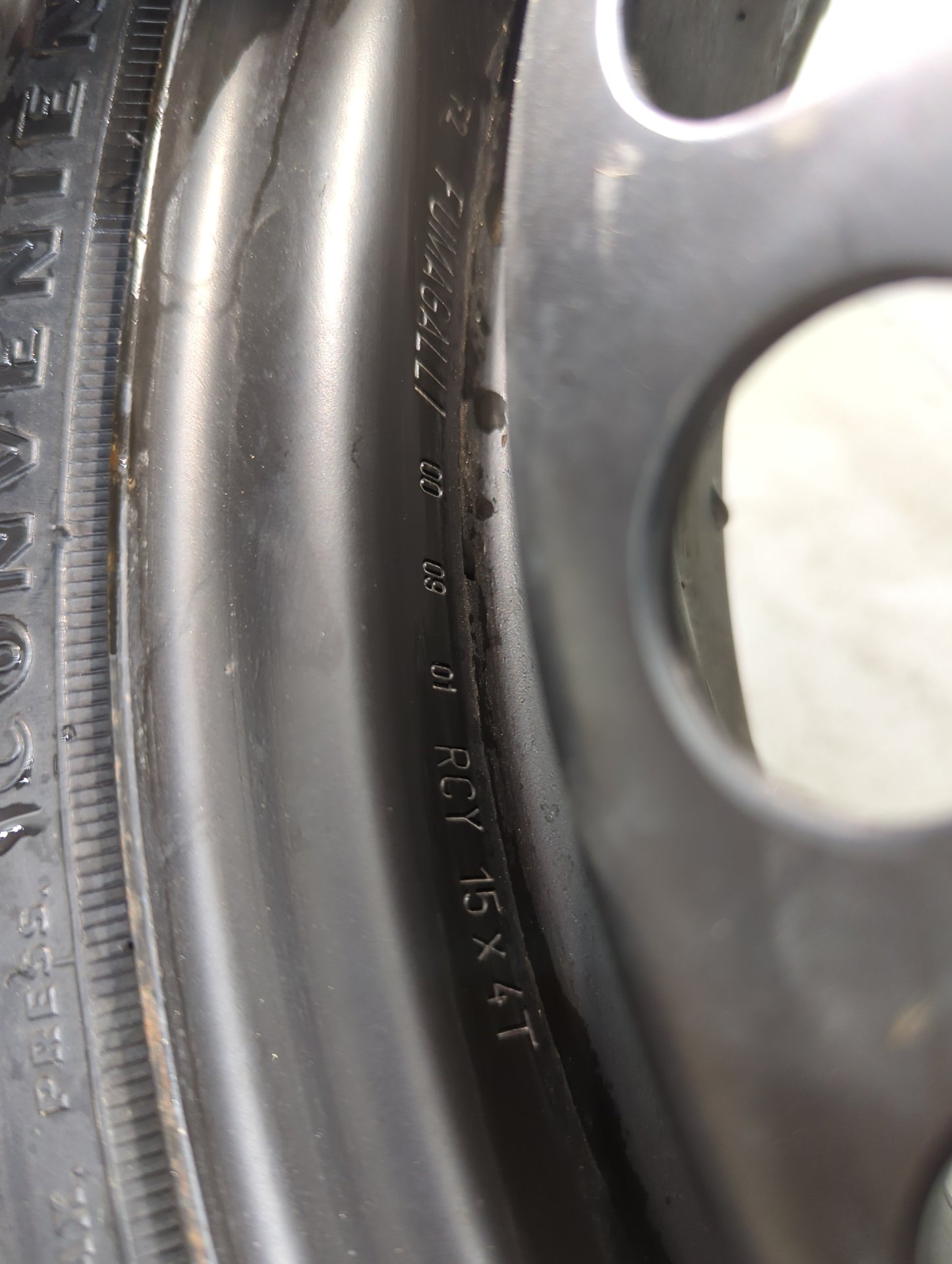 1997-2003 Pontiac Grand Prix Spare Donut Tire Wheel Rim Oem 1166180 - Oemusedautoparts1.com