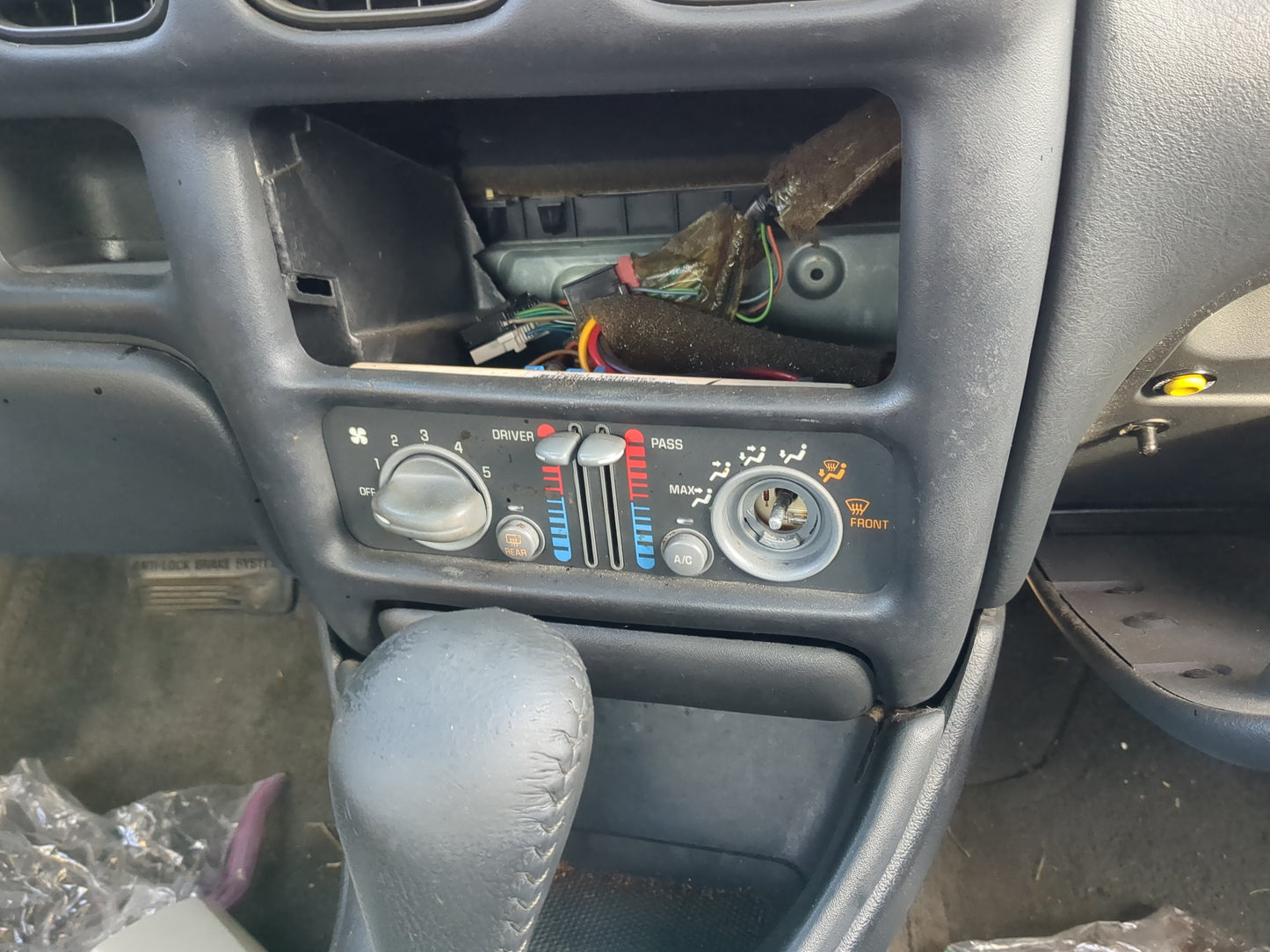 2001-2003 Pontiac Grand Prix Climate Control Module Temperature AC/Heater Replacement Fits Fits 2001 2002 2003 OEM Used Auto