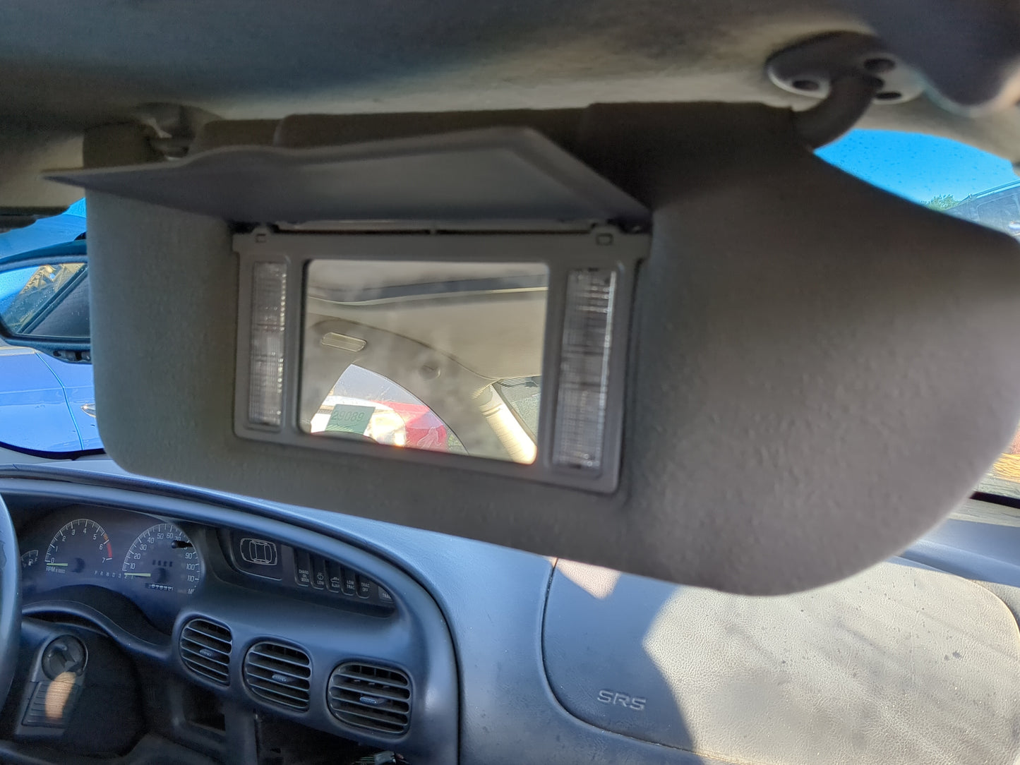2000-2002 Pontiac Grand Prix Sun Visor Shade Replacement Passenger Right Mirror Fits Fits 2000 2001 2002 OEM Used Auto Parts