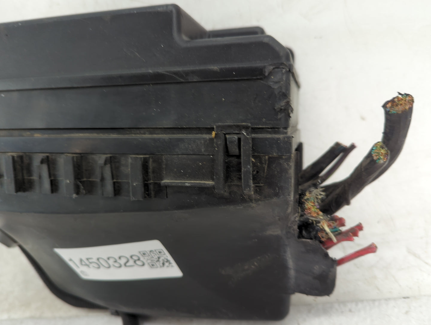 2000-2001 Pontiac Grand Prix Fusebox Fuse Box Panel Relay Module Fits Fits 2000 2001 OEM Used Auto Parts - Oemusedautoparts1