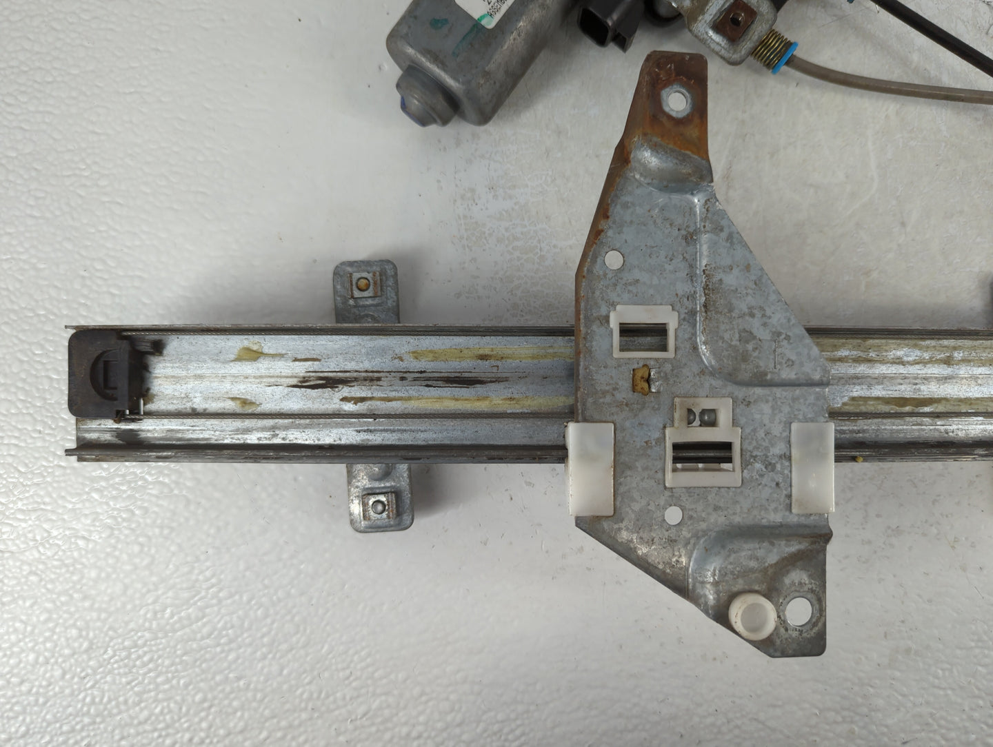 1997-2003 Pontiac Grand Prix Driver Left Rear Window Regulator 733583 - Oemusedautoparts1.com