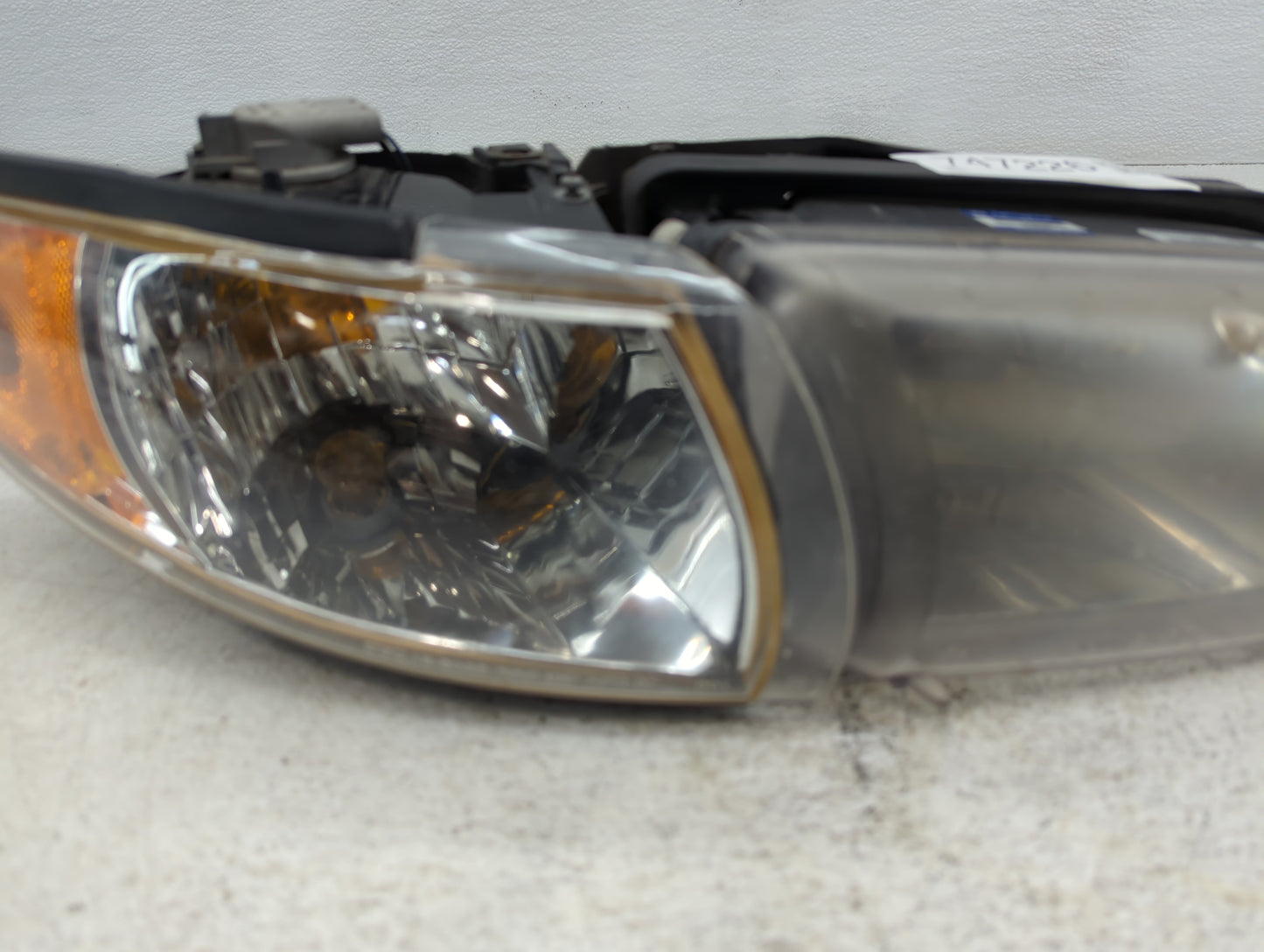 1997 Pontiac Grand Prix Passenger Right Oem Head Light Headlight Lamp - Oemusedautoparts1.com