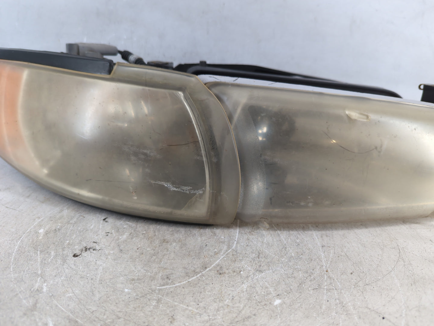 1997-2003 Pontiac Grand Prix Driver Left Oem Fog Light Lamp - Oemusedautoparts1.com