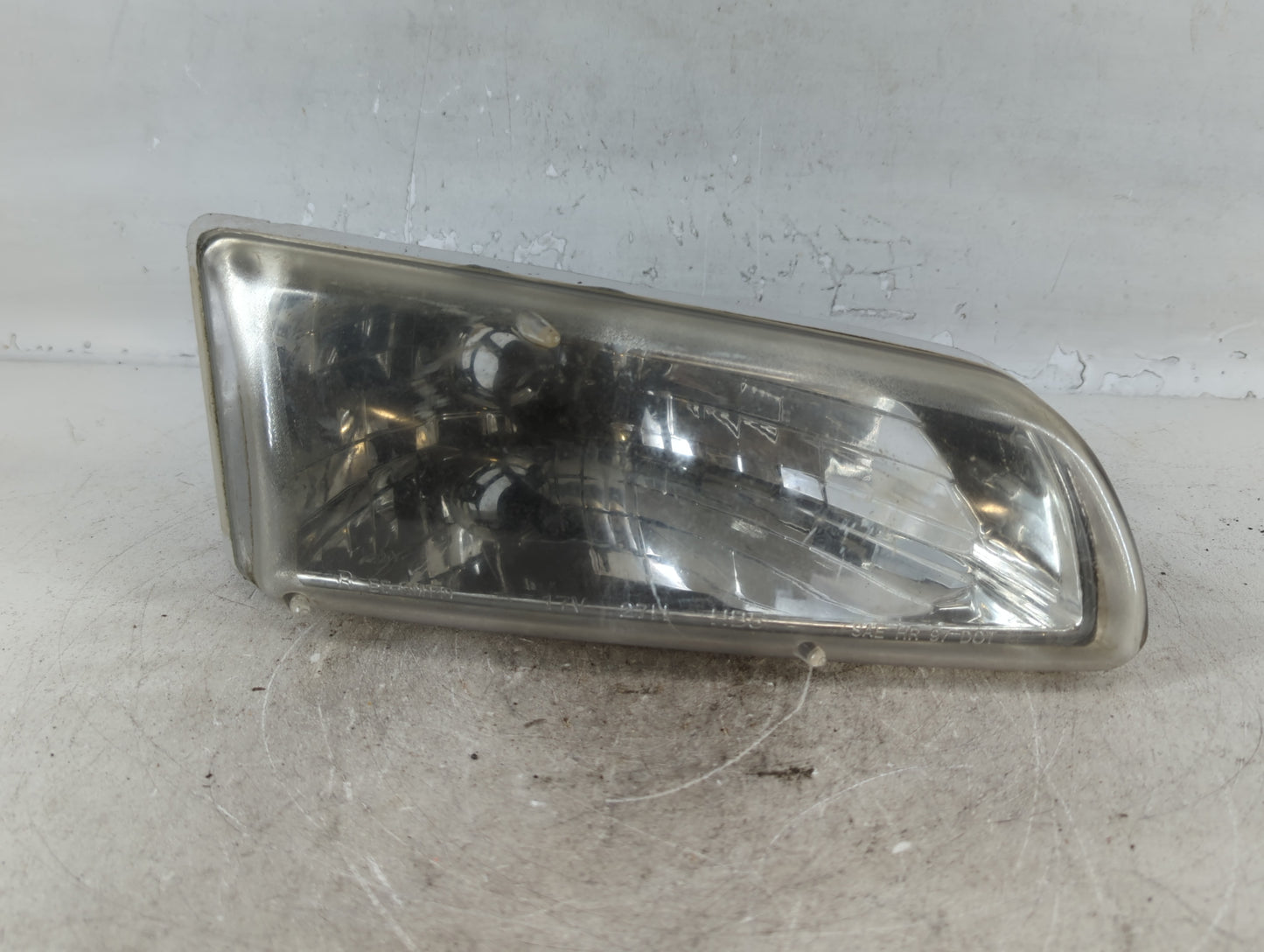 1997-2003 Pontiac Grand Prix Driver Left Oem Head Light Headlight Lamp - Oemusedautoparts1.com