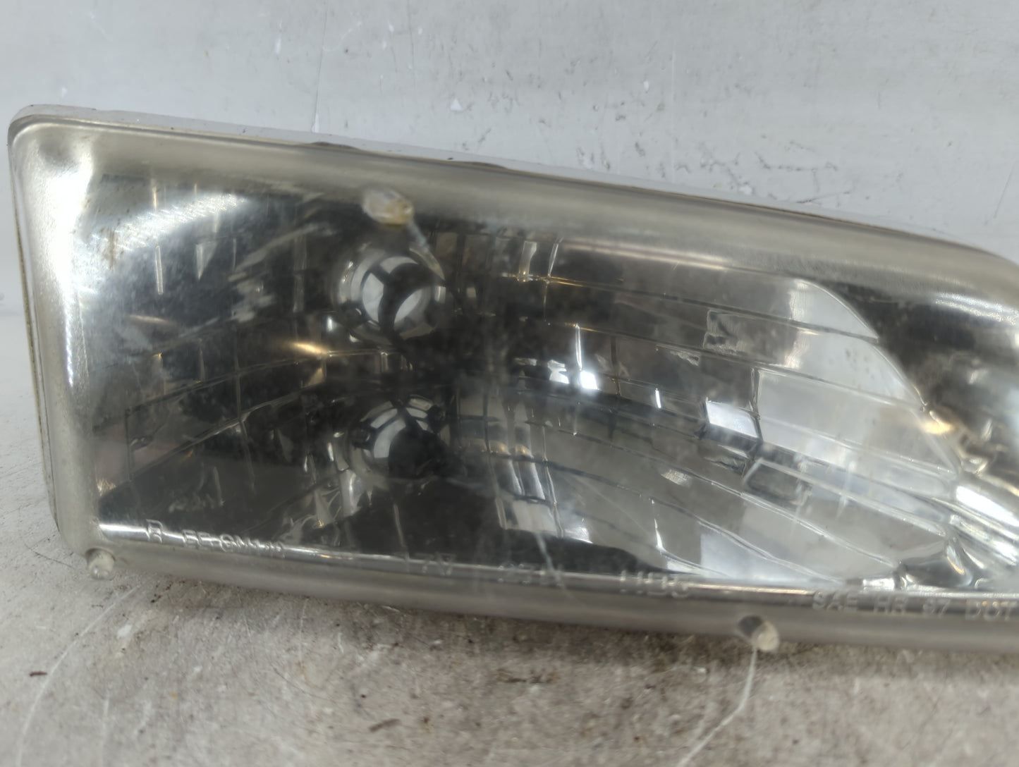 1997-2003 Pontiac Grand Prix Driver Left Oem Head Light Headlight Lamp - Oemusedautoparts1.com