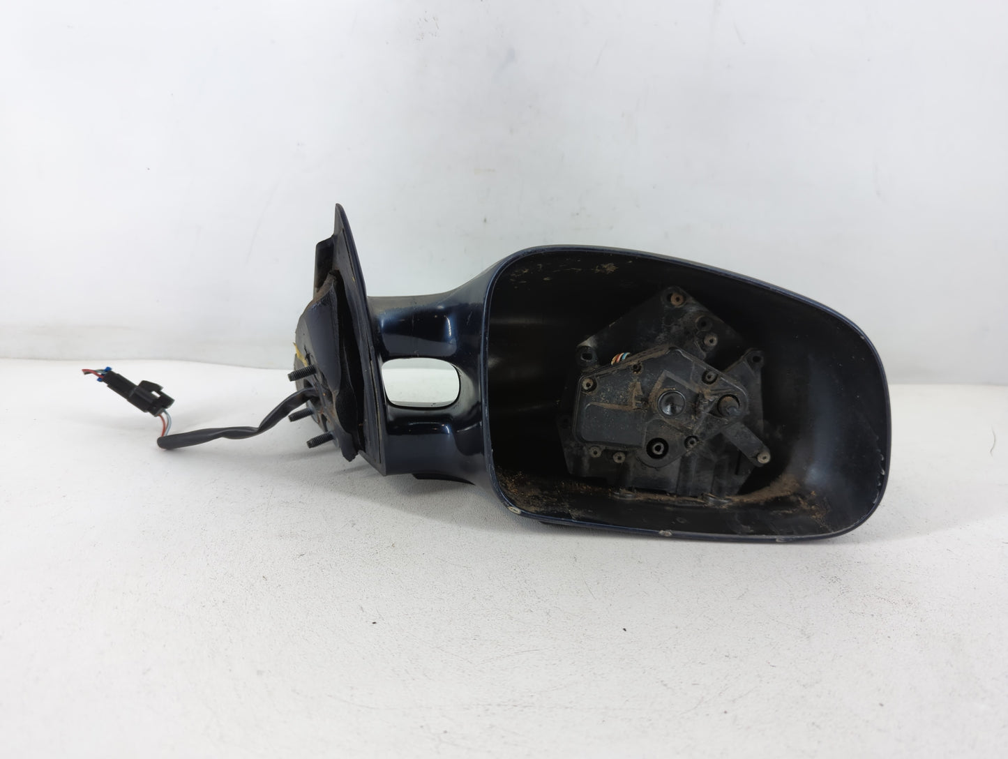 1997-2003 Pontiac Grand Prix Passenger Right Side View Manual Door Mirror - Oemusedautoparts1.com