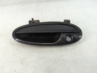 compare product 1997 Pontiac Grand Prix Driver Rear Left Door Handle Exterior Assembly 886740