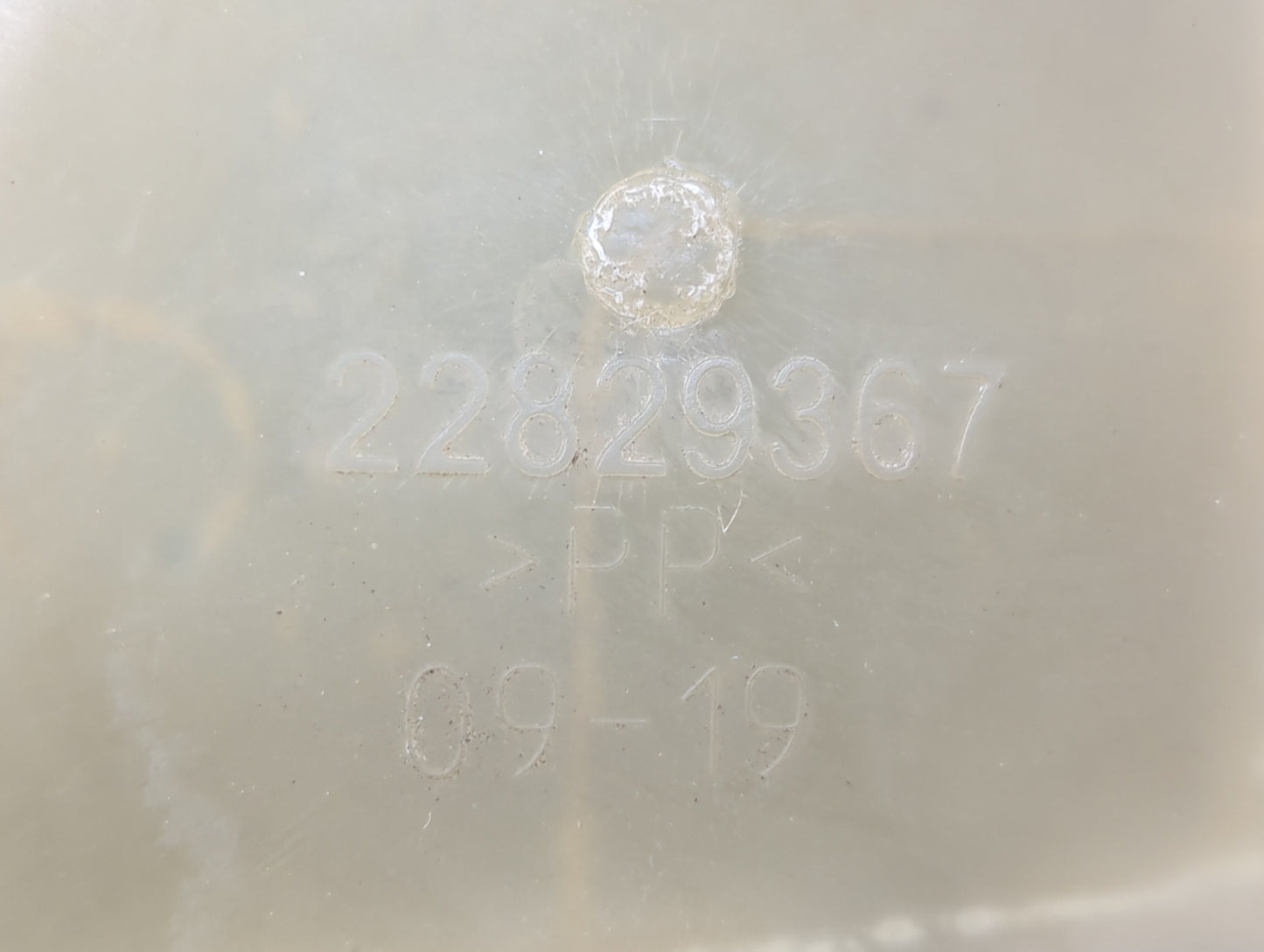 1999-2005 Pontiac Montana Windshield Washer Fluid Reservoir Bottle Oem - Oemusedautoparts1.com