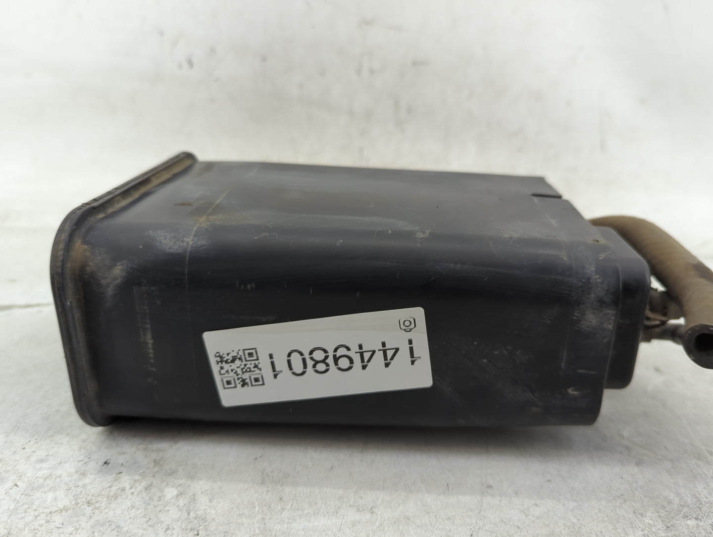 2001 Pontiac Montana Fuel Vapor Charcoal Canister - Oemusedautoparts1.com