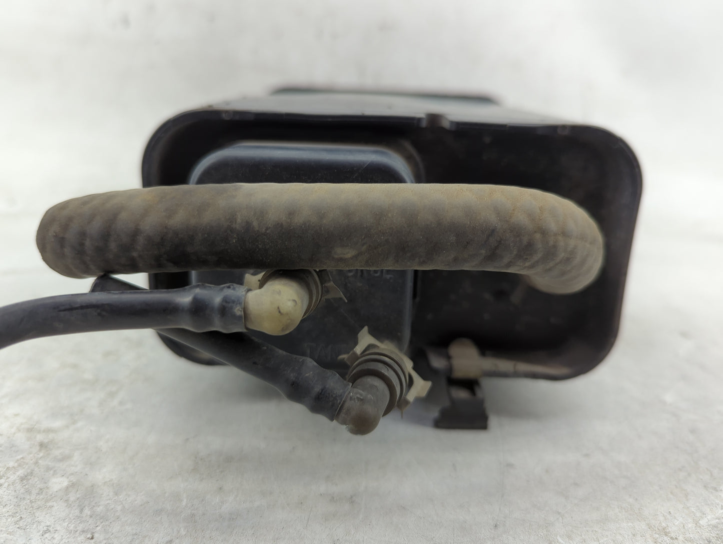 2001 Pontiac Montana Fuel Vapor Charcoal Canister - Oemusedautoparts1.com