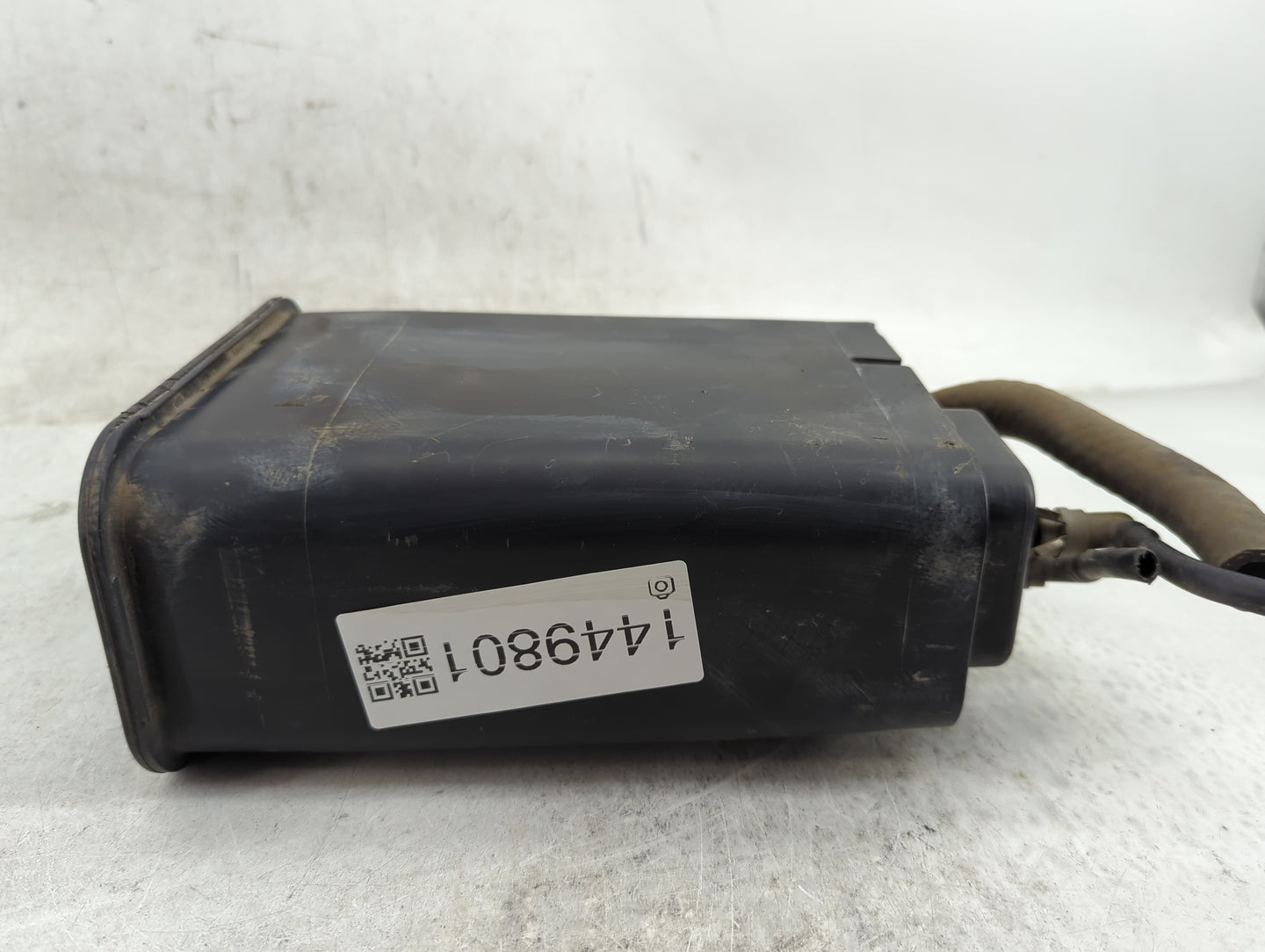 2001 Pontiac Montana Fuel Vapor Charcoal Canister - Oemusedautoparts1.com