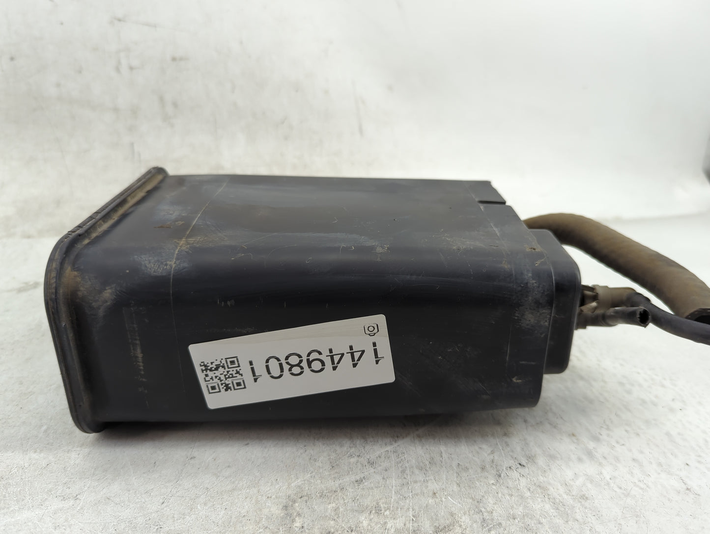 2001 Pontiac Montana Fuel Vapor Charcoal Canister - Oemusedautoparts1.com