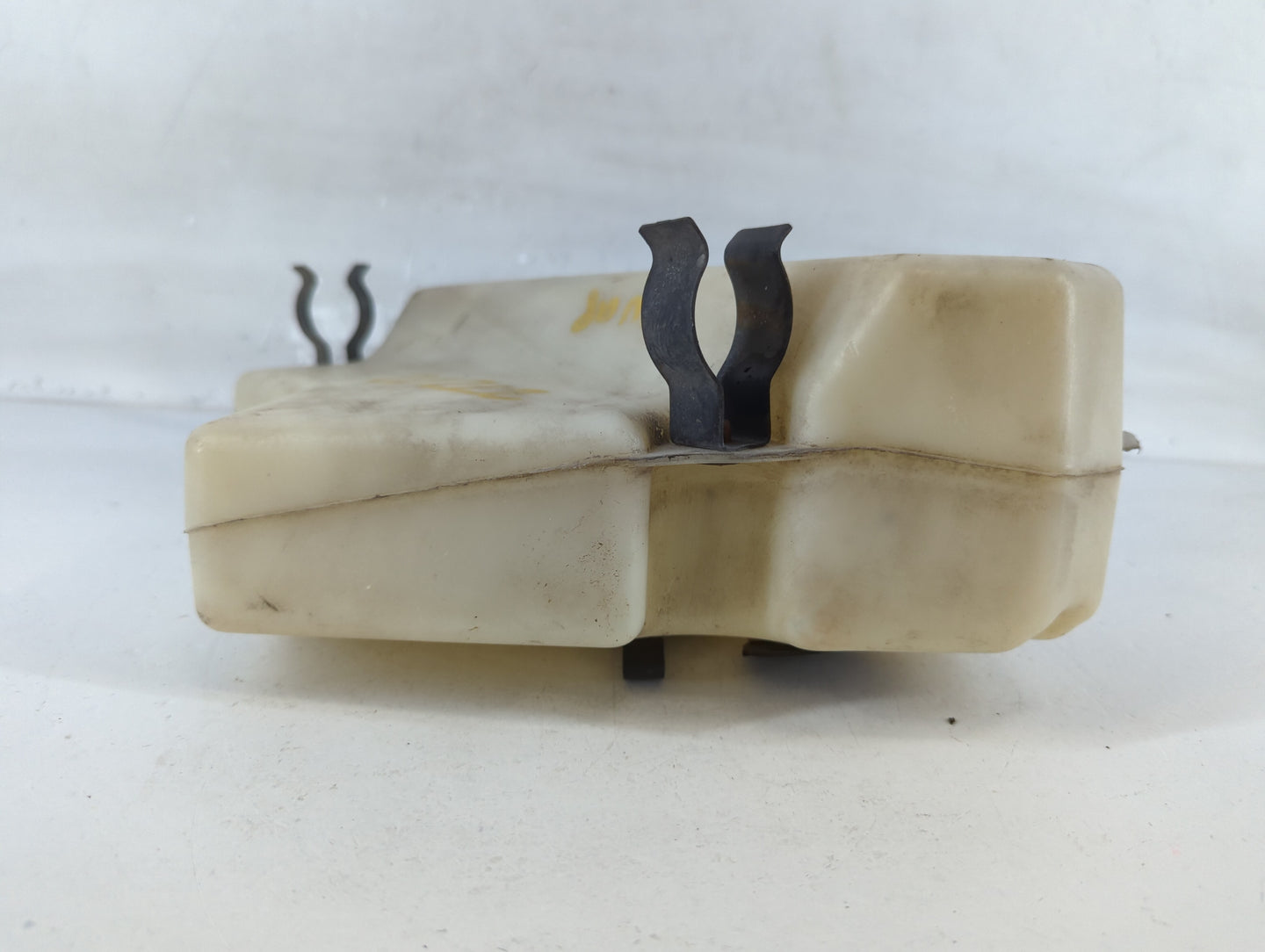 2005 Chevrolet Venture Radiator Coolant Overflow Expansion Tank Bottle - Oemusedautoparts1.com
