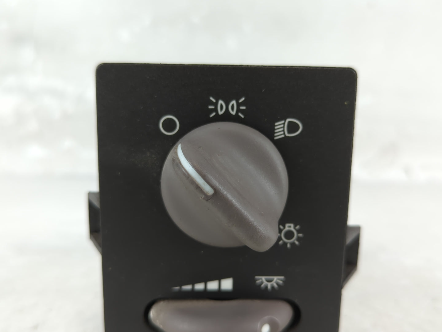 2001 Pontiac Montana Headlight Head Light Switch Lamp Control - Oemusedautoparts1.com