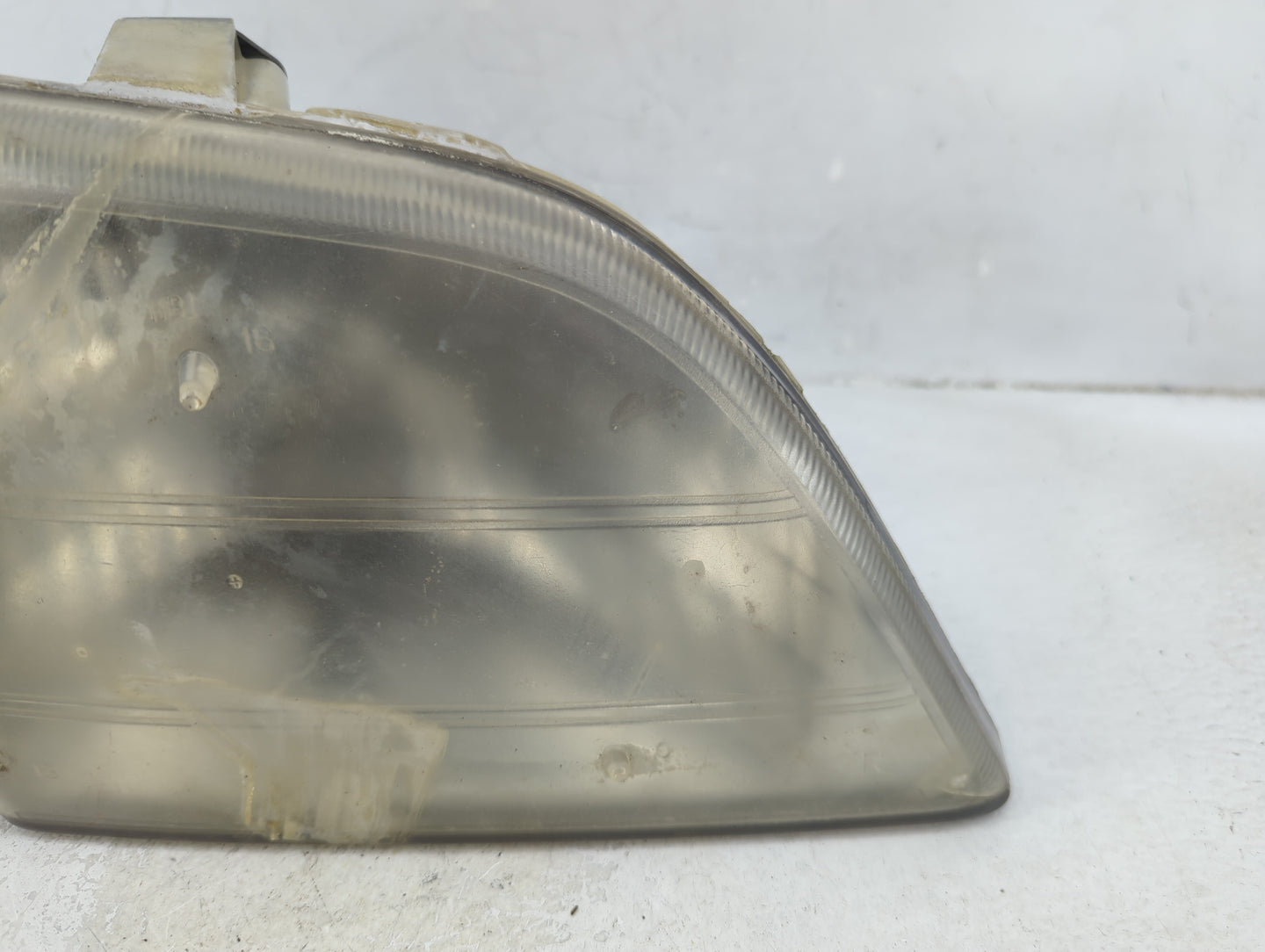 1999-2005 Pontiac Montana Passenger Right Oem Head Light Headlight Lamp - Oemusedautoparts1.com