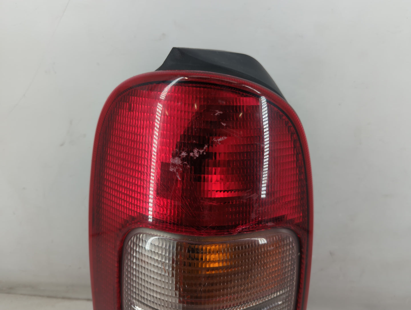 1999-2005 Pontiac Montana Tail Light Assembly Driver Left OEM Fits Fits 1997 1998 1999 2000 2001 2002 2003 2004 2005 OEM Use