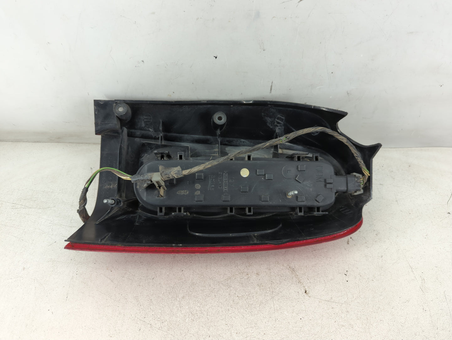 1999-2005 Pontiac Montana Tail Light Assembly Driver Left OEM Fits Fits 1997 1998 1999 2000 2001 2002 2003 2004 2005 OEM Use