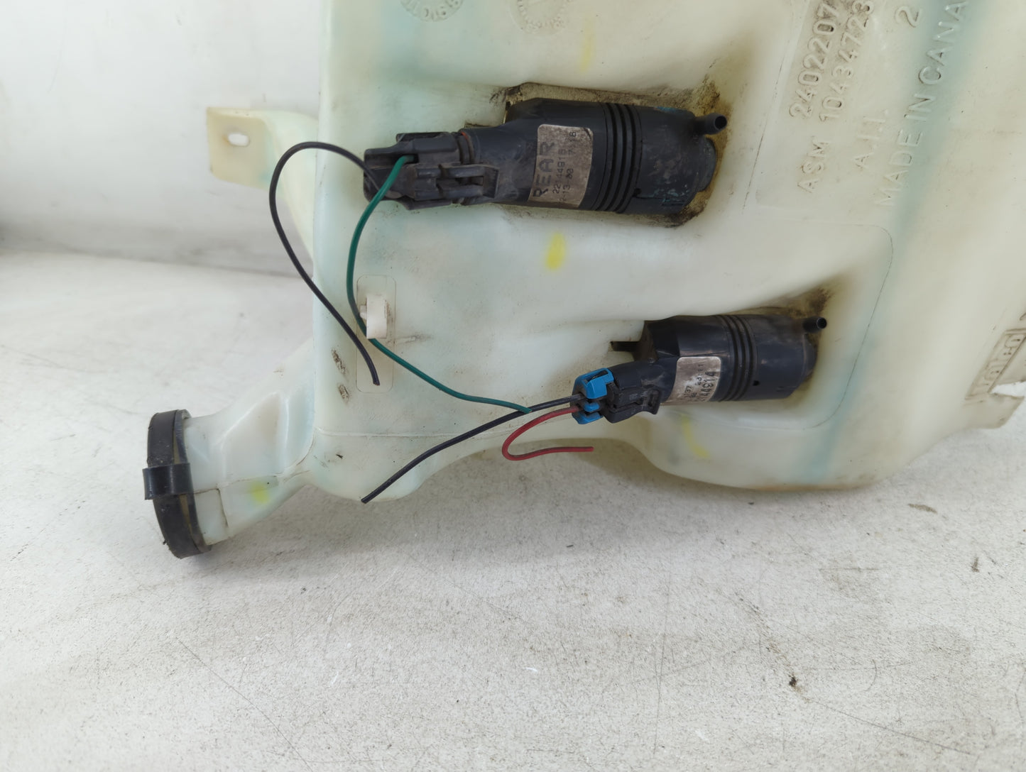 1999-2005 Pontiac Montana Windshield Washer Fluid Reservoir Bottle Oem - Oemusedautoparts1.com