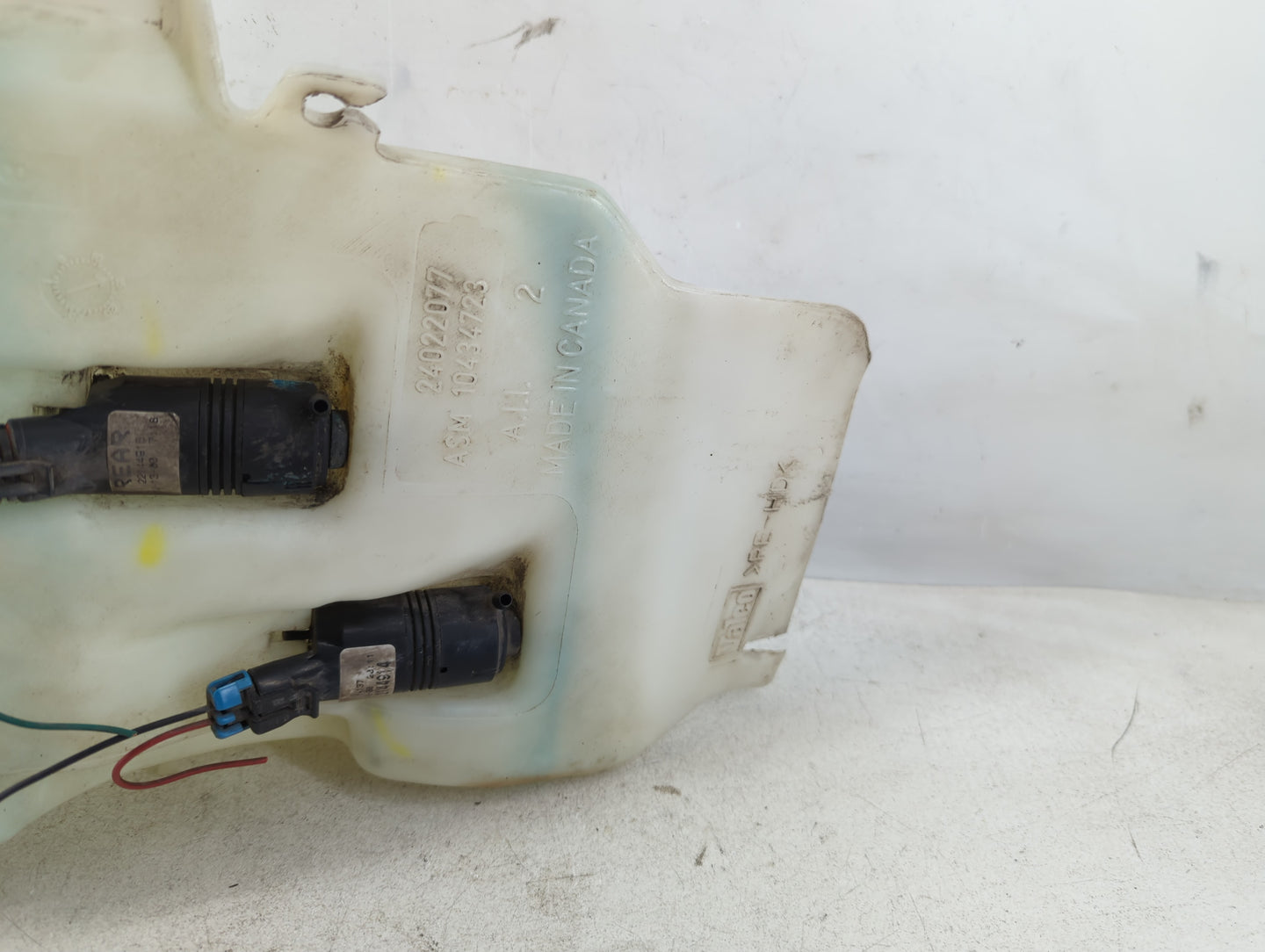 1999-2005 Pontiac Montana Windshield Washer Fluid Reservoir Bottle Oem - Oemusedautoparts1.com