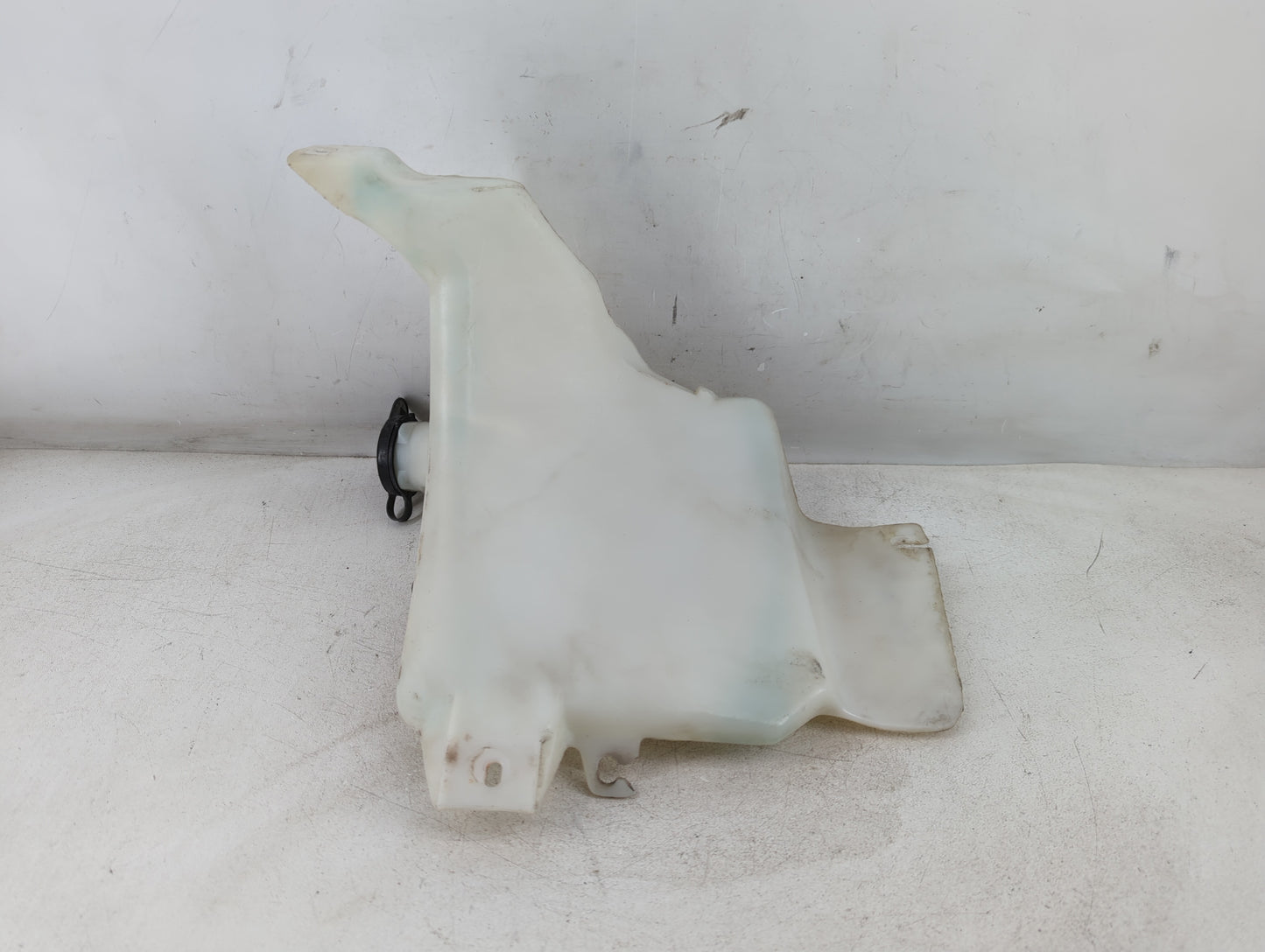 1999-2005 Pontiac Montana Windshield Washer Fluid Reservoir Bottle Oem - Oemusedautoparts1.com