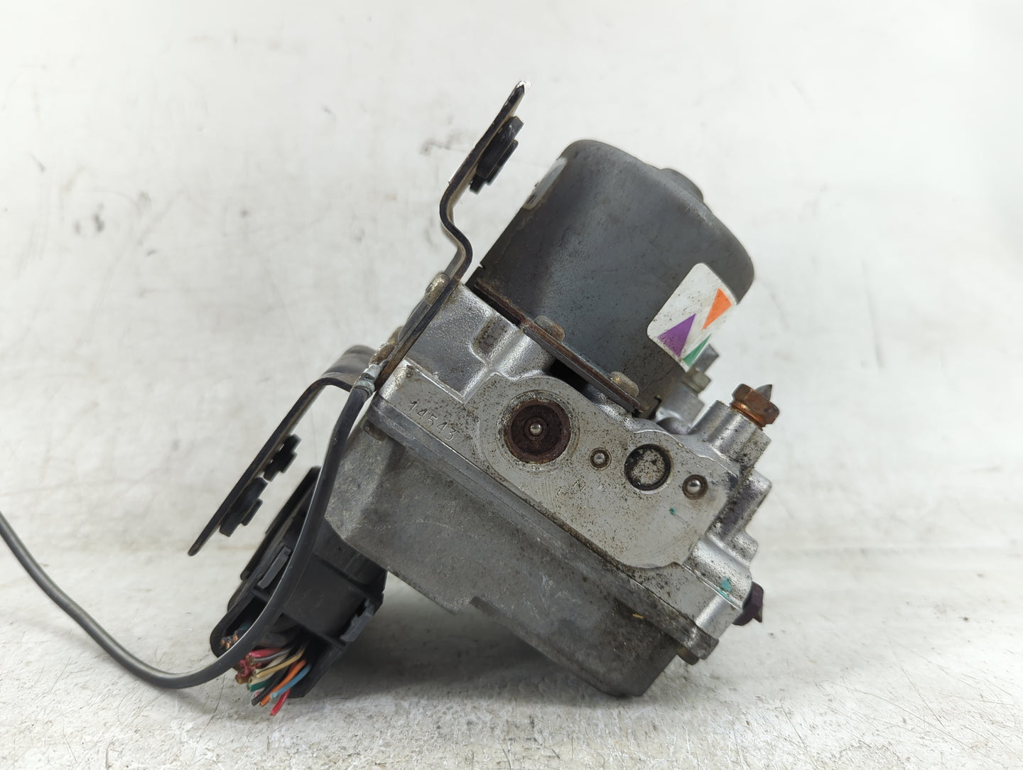 2001 Pontiac Ventura ABS Pump Control Module Replacement P/N:09383989 Fits OEM Used Auto Parts - Oemusedautoparts1.com