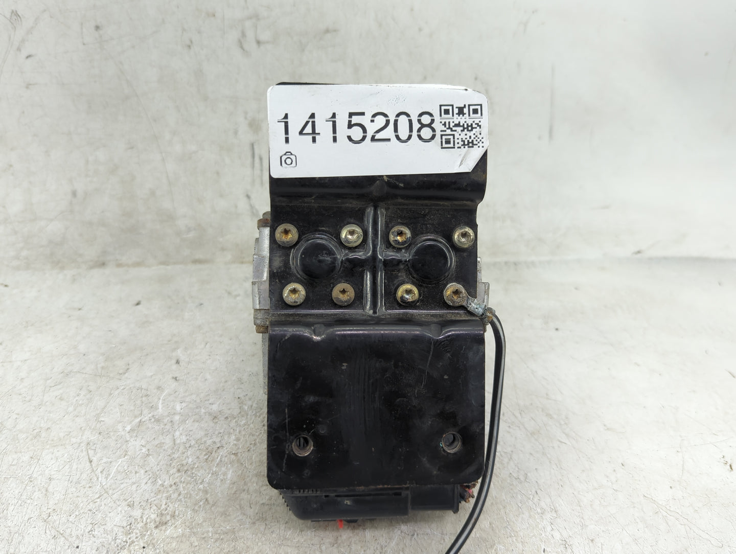2001 Pontiac Ventura ABS Pump Control Module Replacement P/N:09383989 Fits OEM Used Auto Parts - Oemusedautoparts1.com