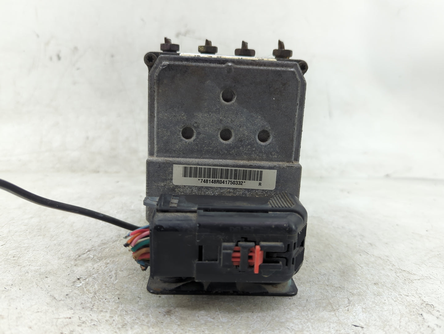 2001 Pontiac Ventura ABS Pump Control Module Replacement P/N:09383989 Fits OEM Used Auto Parts - Oemusedautoparts1.com